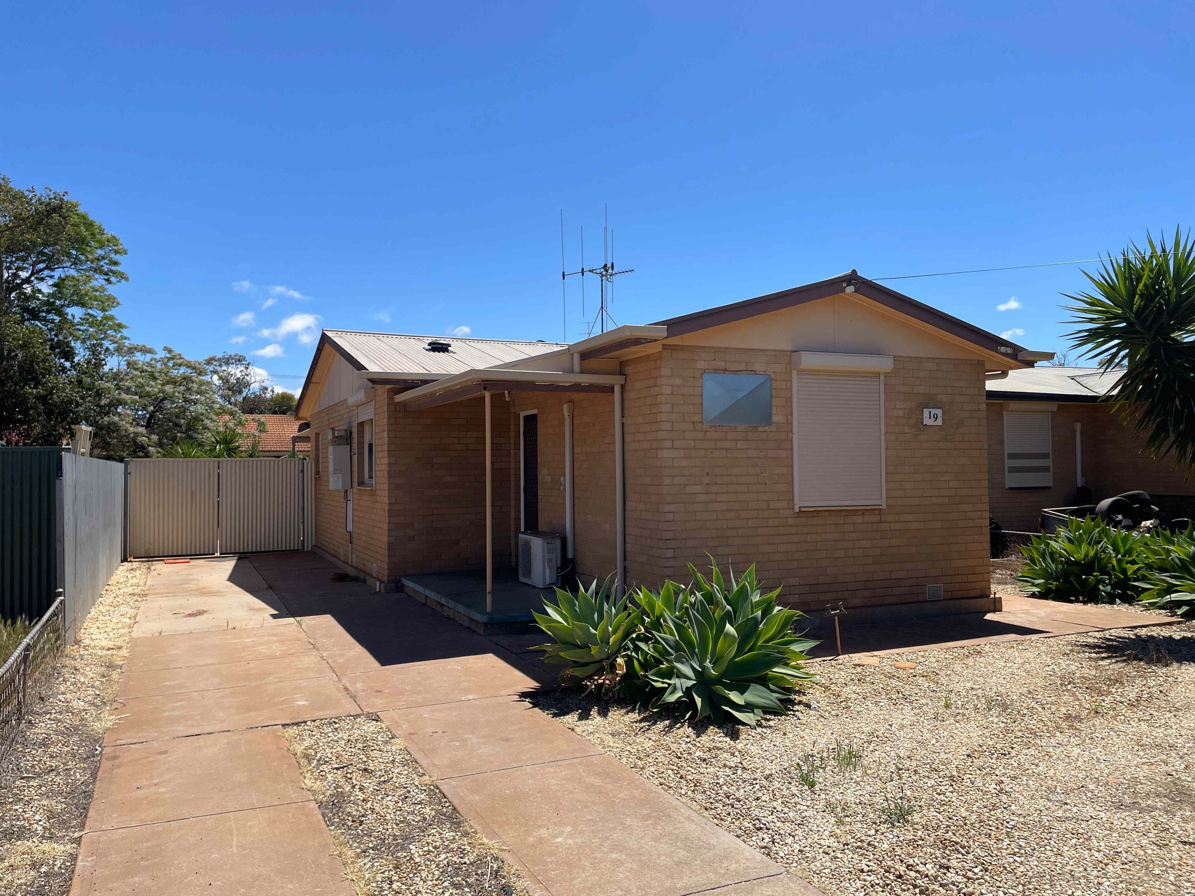 To register & apply for this property, please use this link: https://snug.com/: SA Whyalla Stuart, SA 5608 House | Prop-GPT the AI-Powered Property Portal
