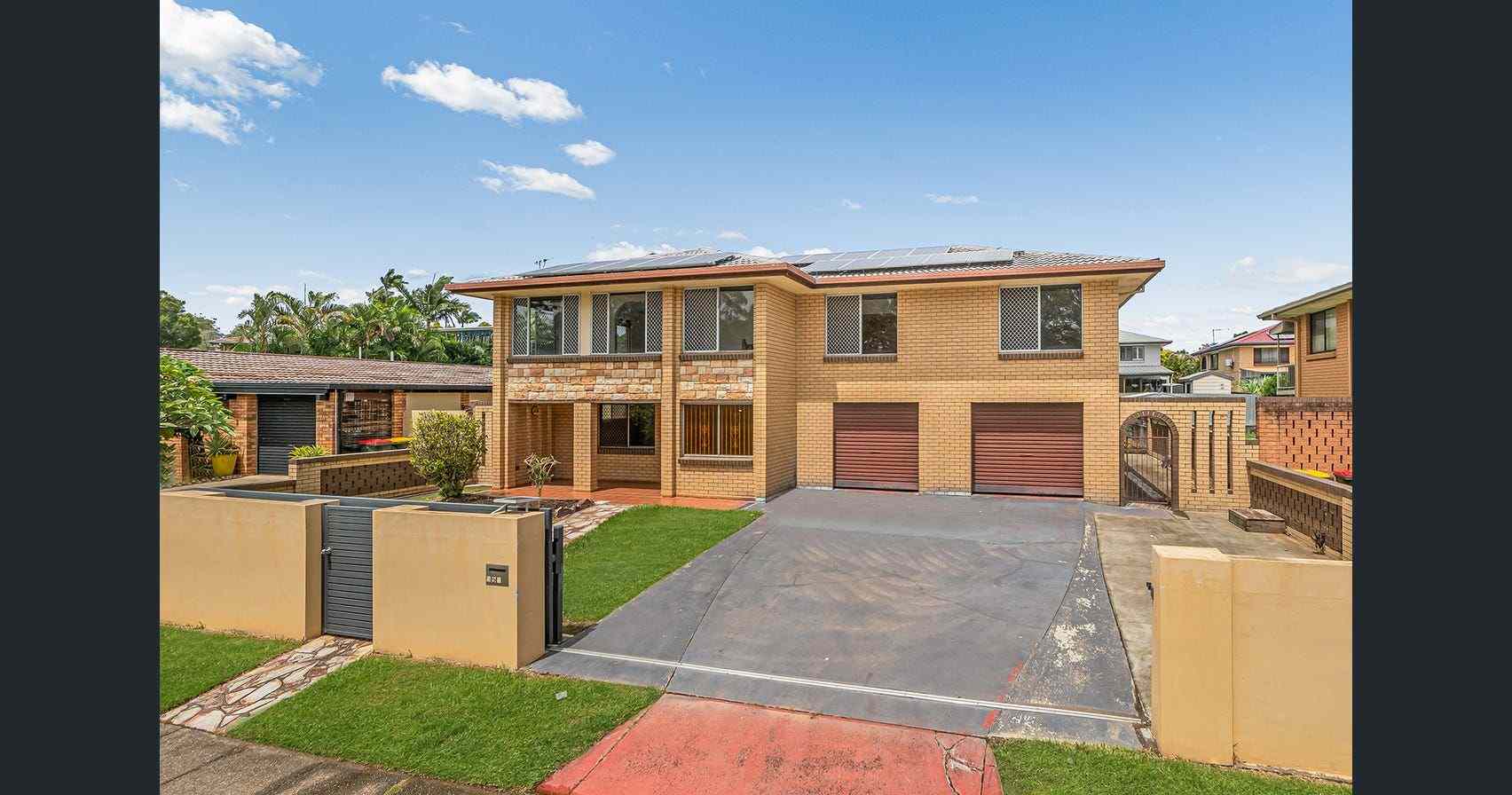Great Family home- Walking distance to Mansfield high: QLD Mansfield, QLD 4122 House | Prop-GPT the AI-Powered Property Portal