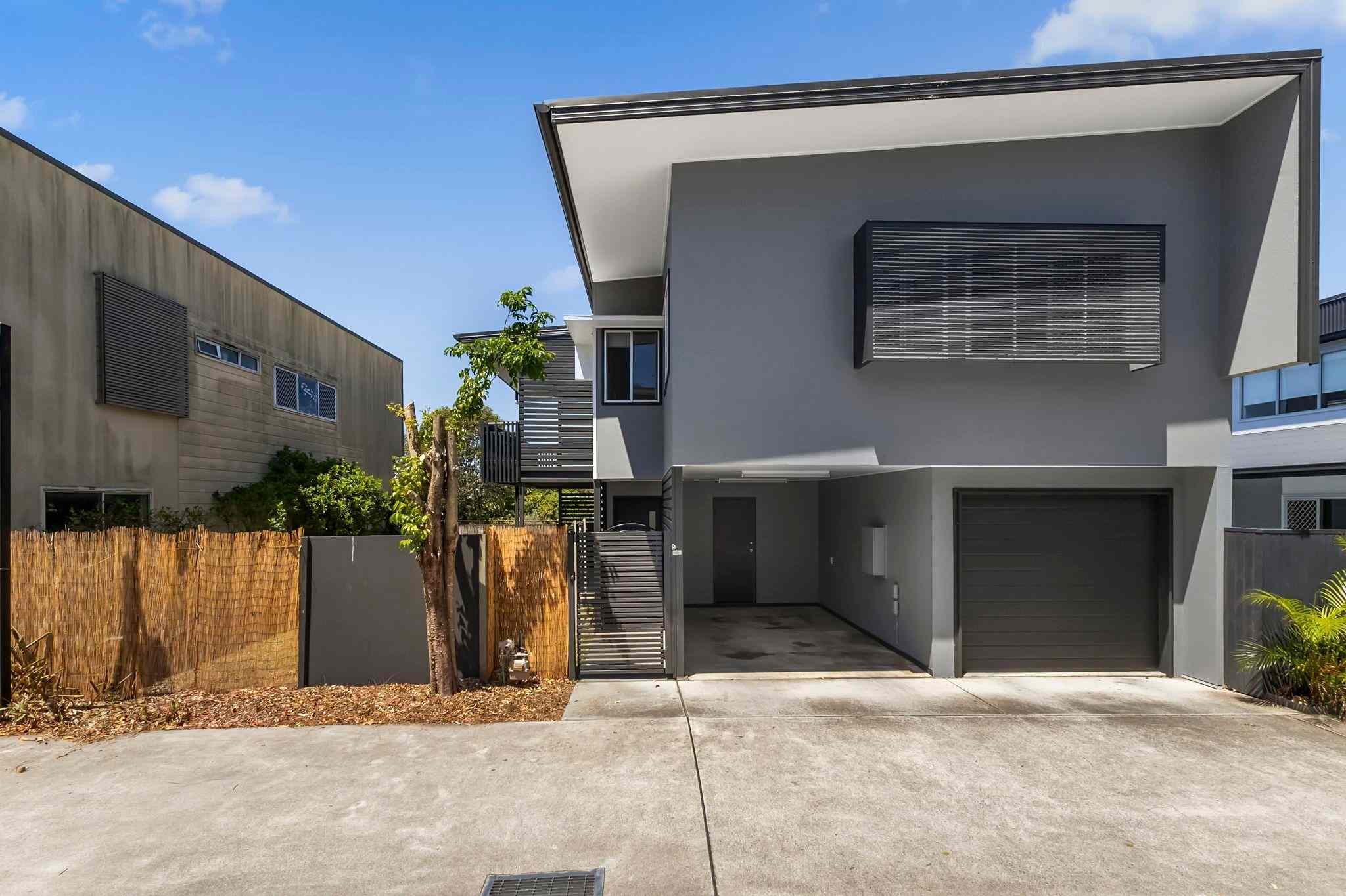 Luxury Living in the Heart of Fairfield - Private Pool + Freshly Painted!: QLD Fairfield, QLD 4103 Apartment | Prop-GPT the AI-Powered Property Portal