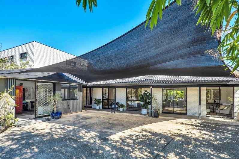 25 Barradine Crescent (Granny Flat), HELENSVALE, QLD 4212 - Flat for Rent - harcourts.net: QLD Helensvale, QLD 4212 Property | Prop-GPT the AI-Powered Property Portal