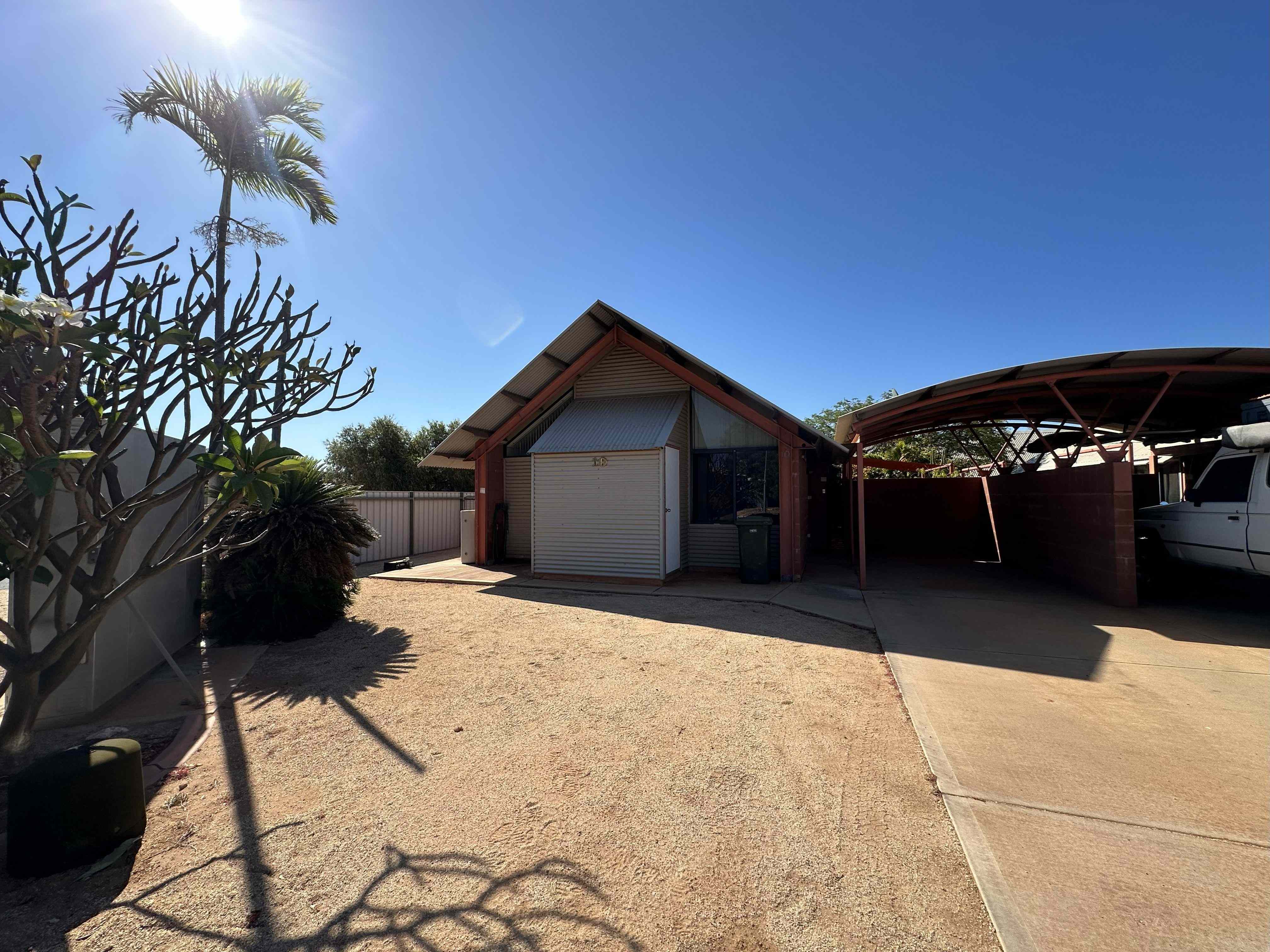 Prop-GPT: House: WA Exmouth, WA 6707 Furnished Unit available for lease!