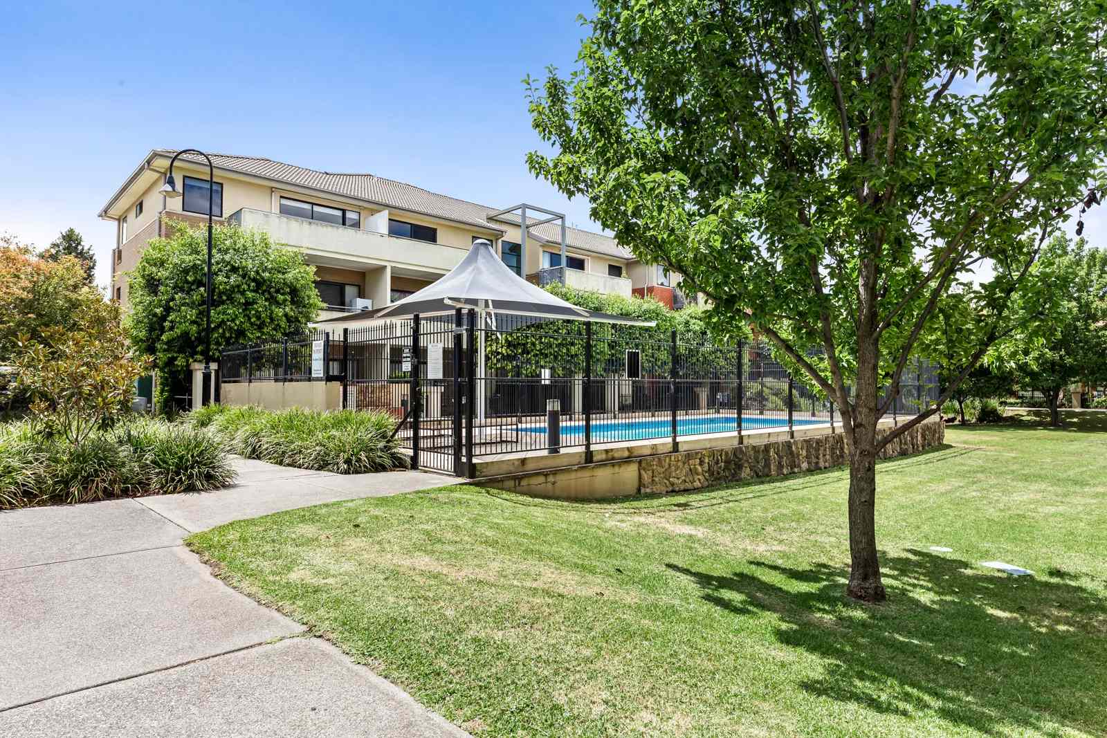 Prop-GPT: Apartment: VIC Clayton, VIC 3168 MODERN AND FURNISHED APARTMENT LIVING