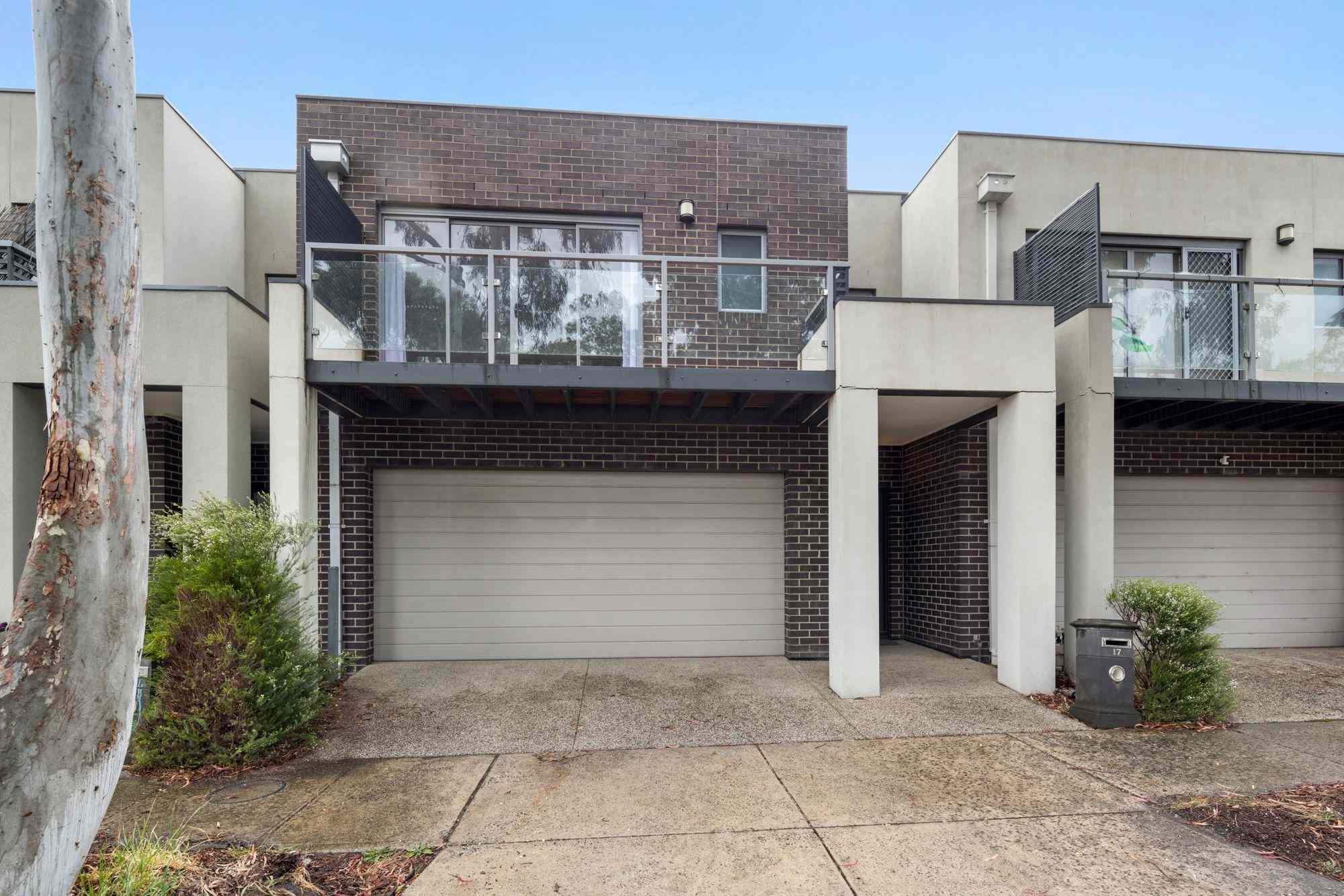 Prop-GPT: Townhouse: VIC Epping, VIC 3076 Refurbished & Low Maintenance...