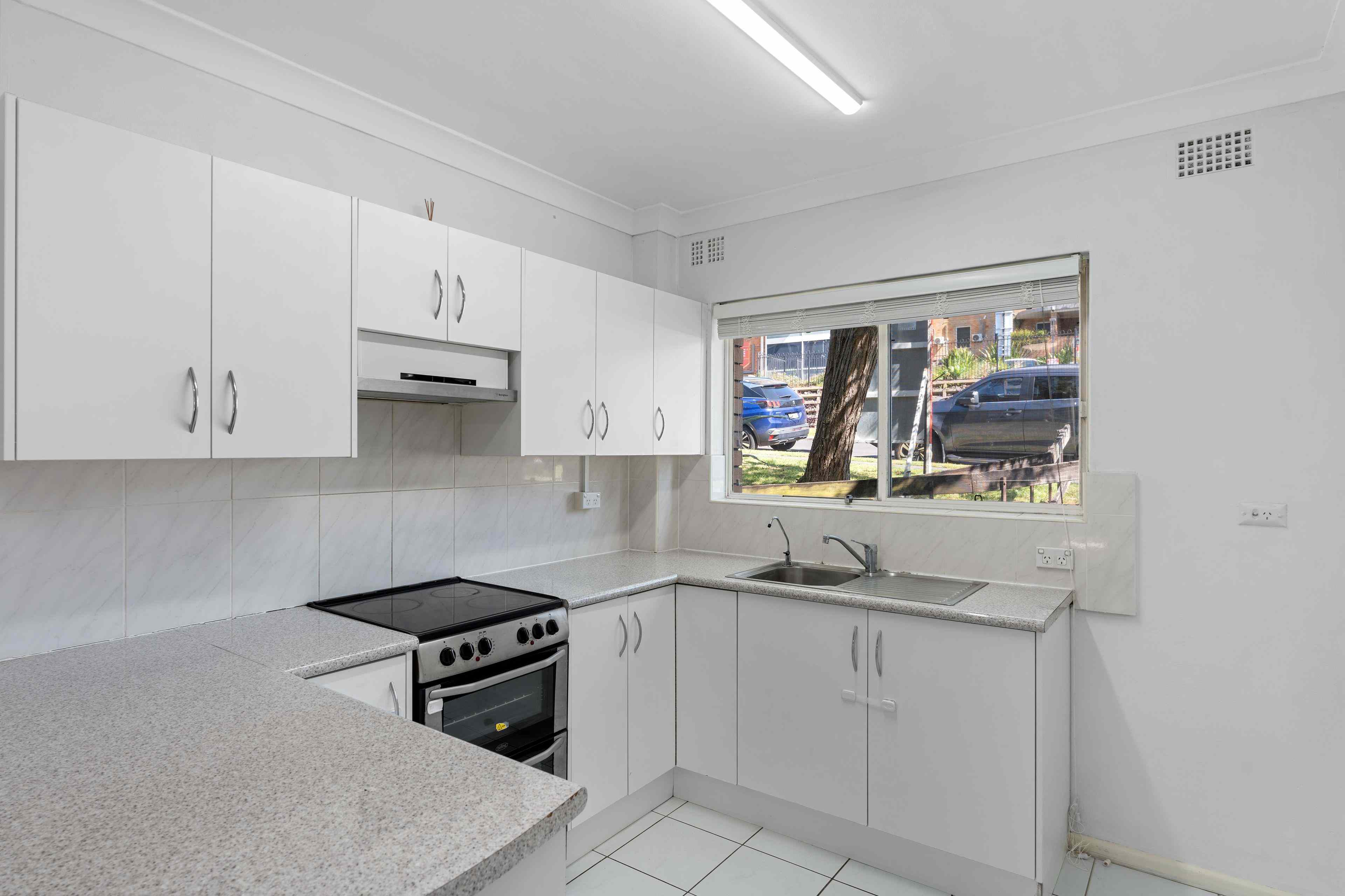 Prime Position: NSW North Wollongong, NSW 2500 Unit | Prop-GPT the AI-Powered Property Portal