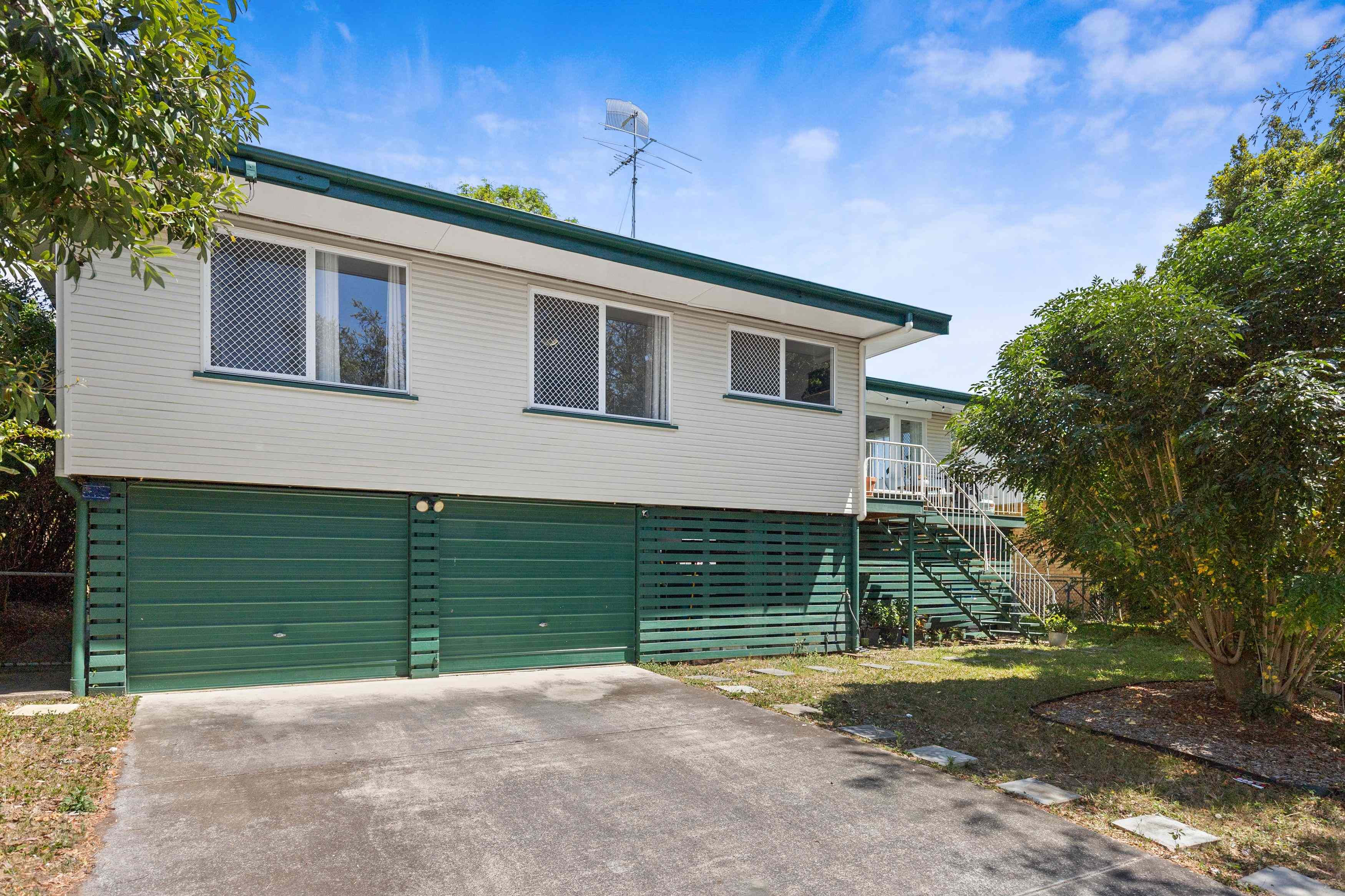 Great family home with a large back yard: QLD Tingalpa, QLD 4173 House | Prop-GPT the AI-Powered Property Portal