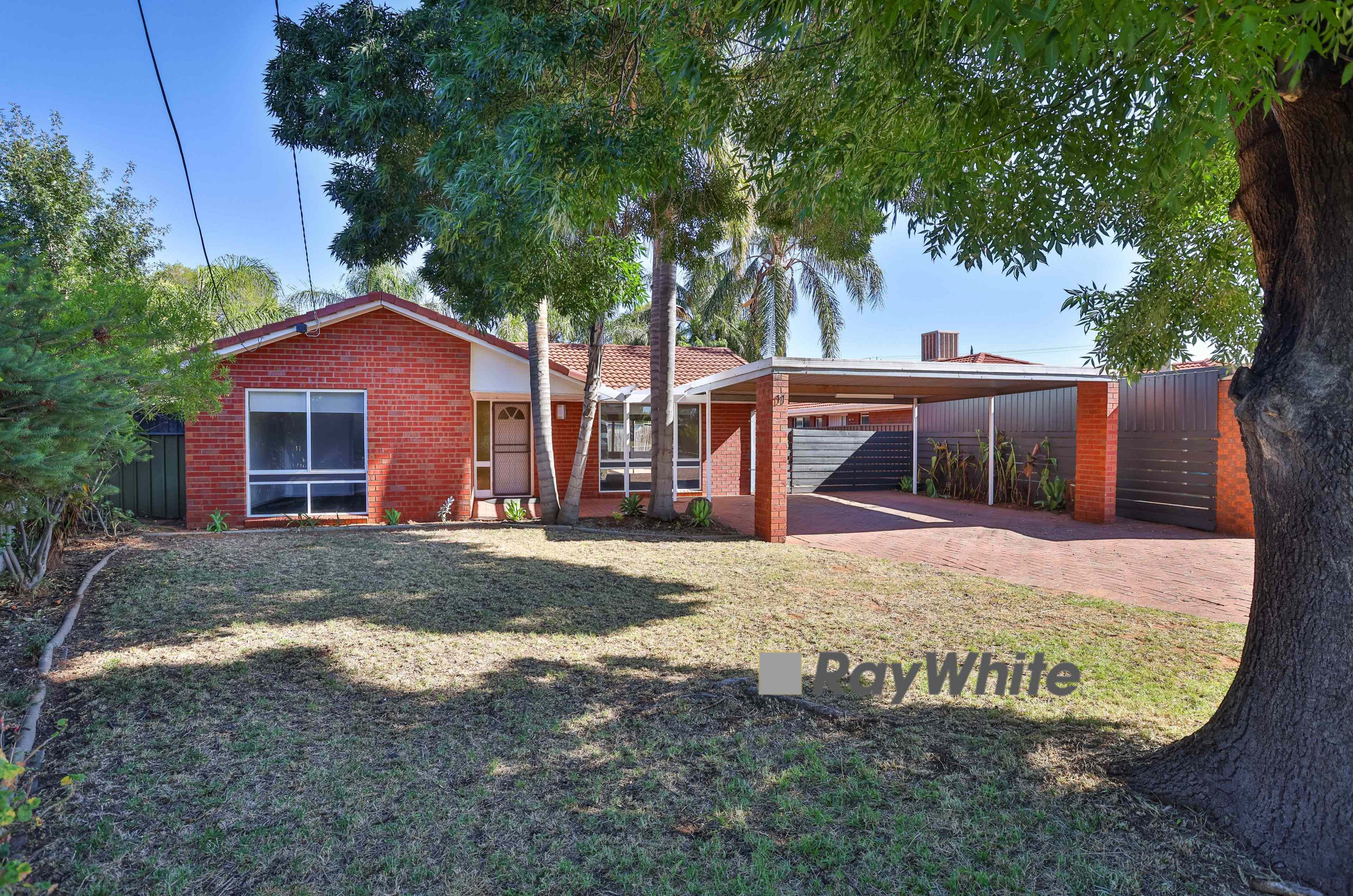 Spacious Family Home in Quiet Mildura Court: VIC Mildura, VIC 3500 House | Prop-GPT the AI-Powered Property Portal