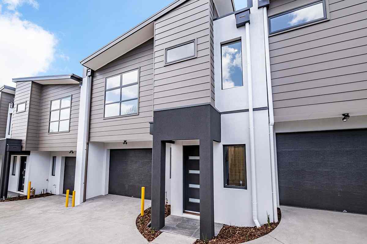 MODERN 2-BEDROOM TOWNHOUSE: VIC Cranbourne, VIC 3977 Townhouse | Prop-GPT the AI-Powered Property Portal