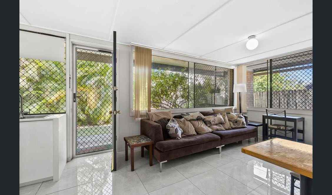 Unfurnished One-Bedroom Apartment with Remote Garage: QLD Kangaroo Point, QLD 4169 Unit | Prop-GPT the AI-Powered Property Portal