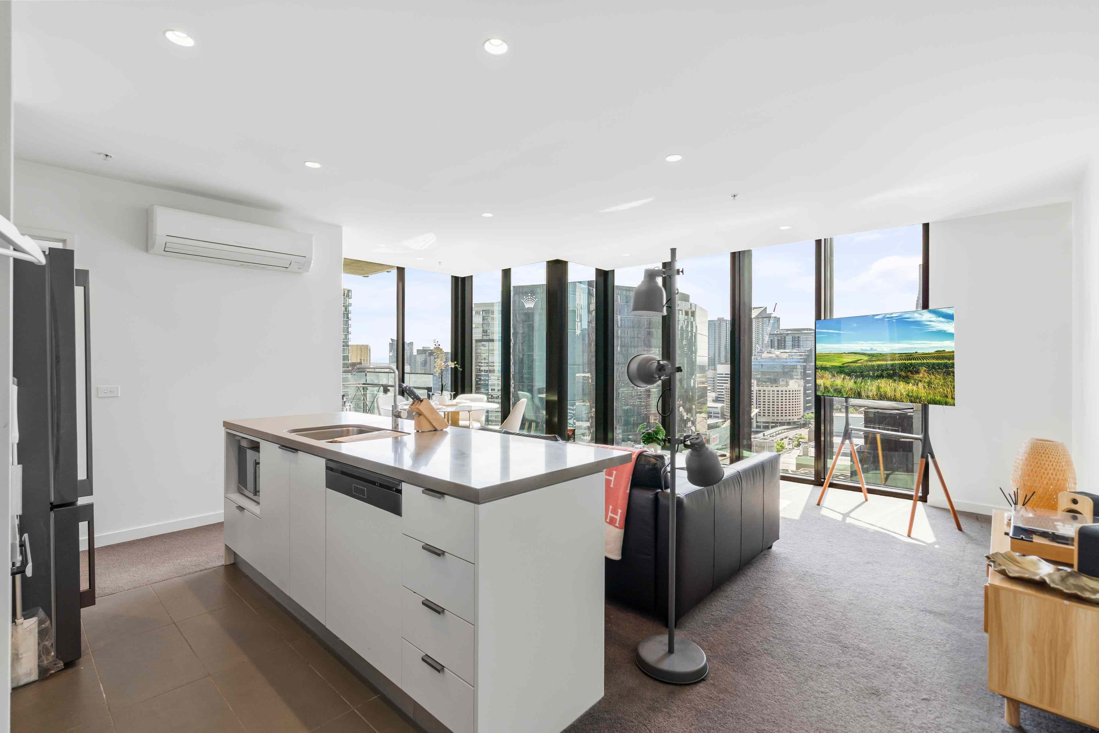 RARE Corner Position - Platinum Tower: VIC Southbank, VIC 3006 Apartment | Prop-GPT the AI-Powered Property Portal