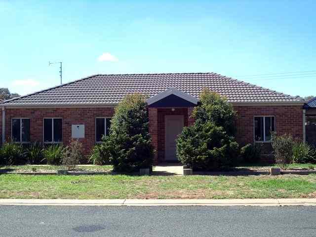 Bright and Modern Townhouse: NSW Moama, NSW 2731 Townhouse | Prop-GPT the AI-Powered Property Portal