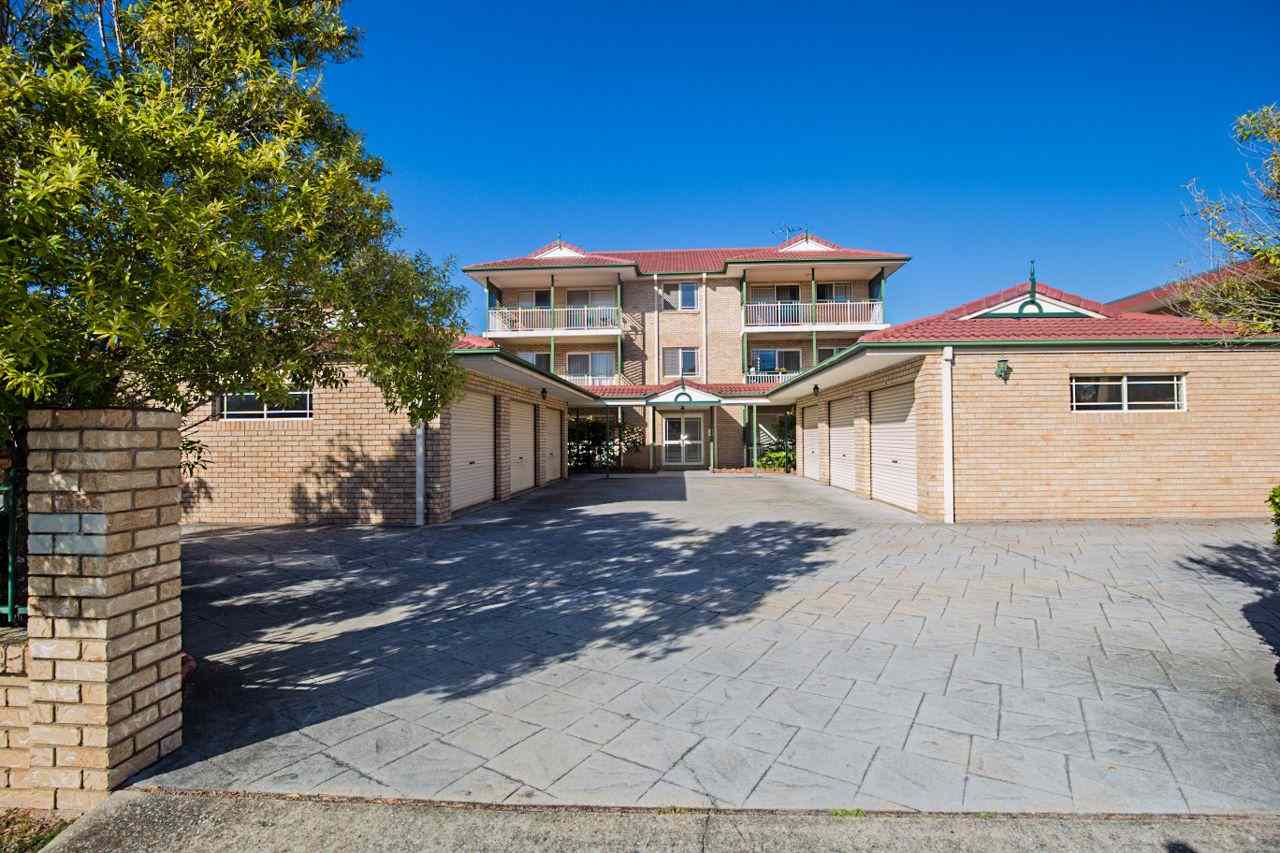 Spacious ground floor unit: QLD Annerley, QLD 4103 Unit | Prop-GPT the AI-Powered Property Portal