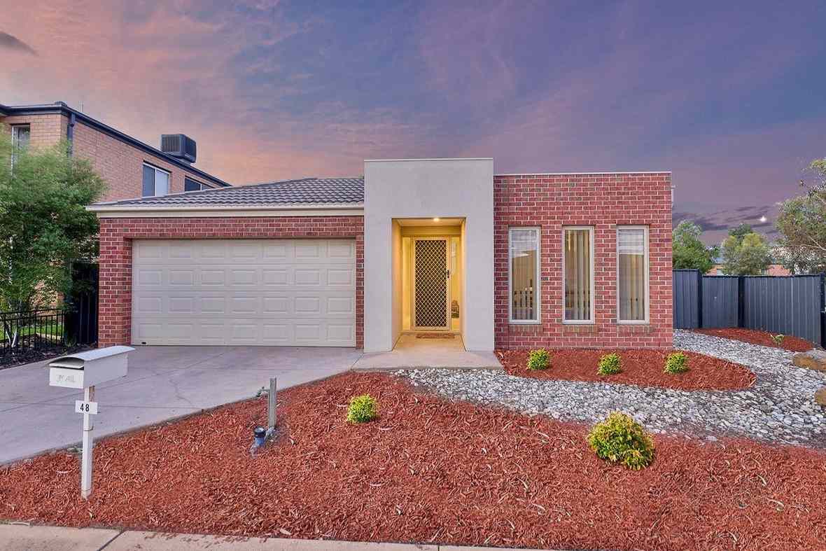 48 Breasley Parkway, POINT COOK, VIC 3030 - House for Rent - harcourts.net: VIC Point Cook, VIC 3030 House | Prop-GPT the AI-Powered Property Portal