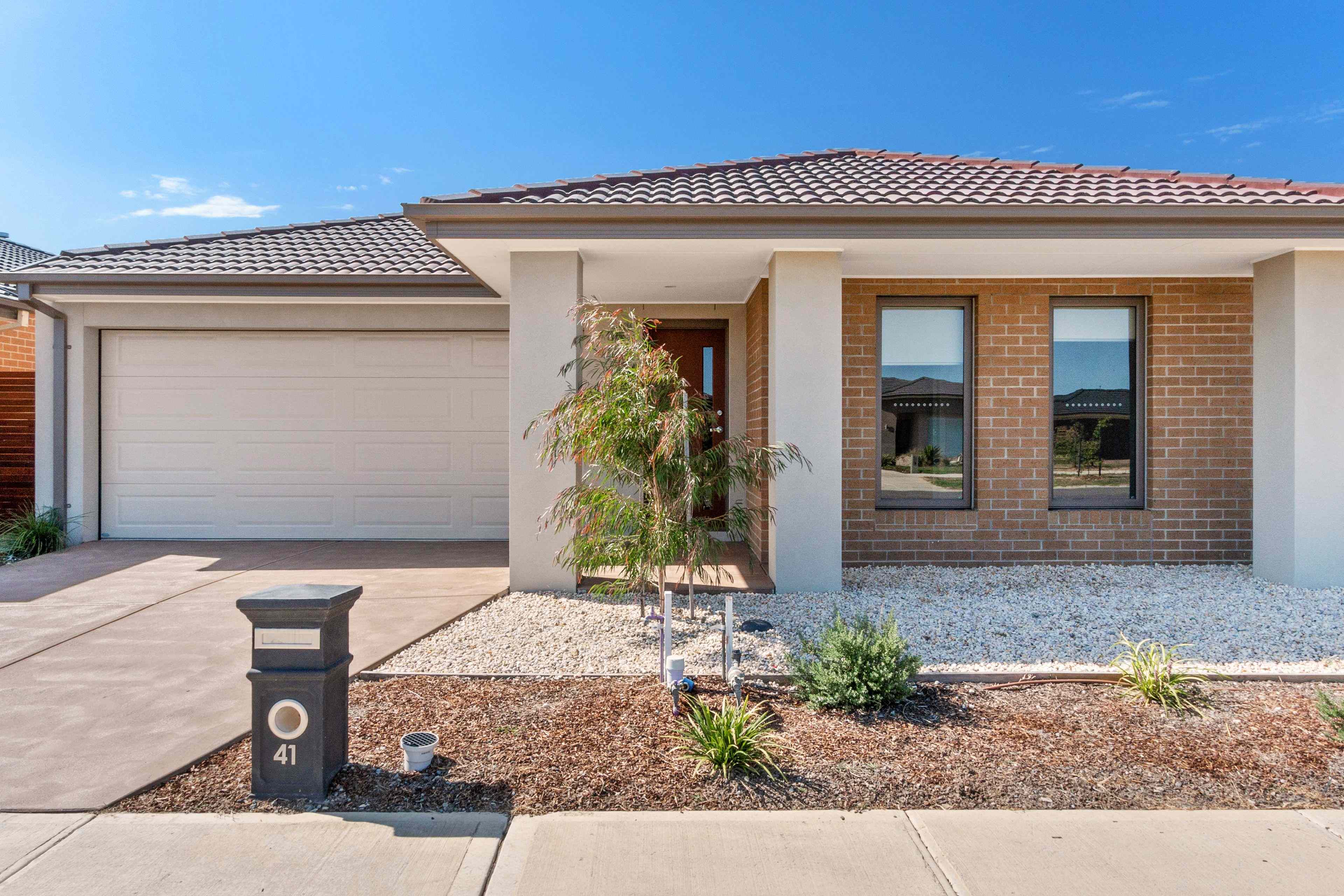 STUNNING ON SKYLARK!: VIC Clyde North, VIC 3978 House | Prop-GPT the AI-Powered Property Portal