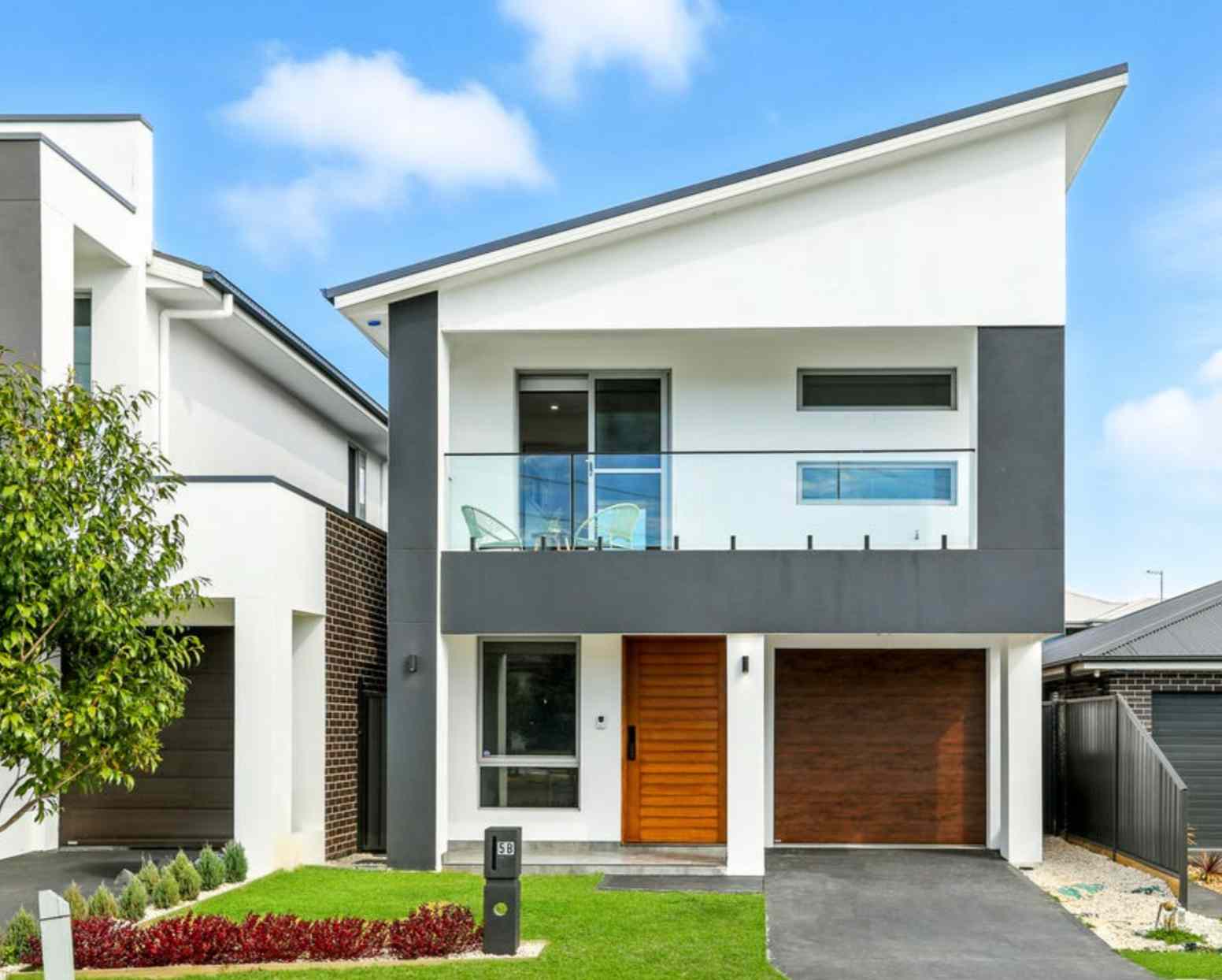 Prop-GPT: House: NSW Catherine Field, NSW 2557 Luxury Family Residence