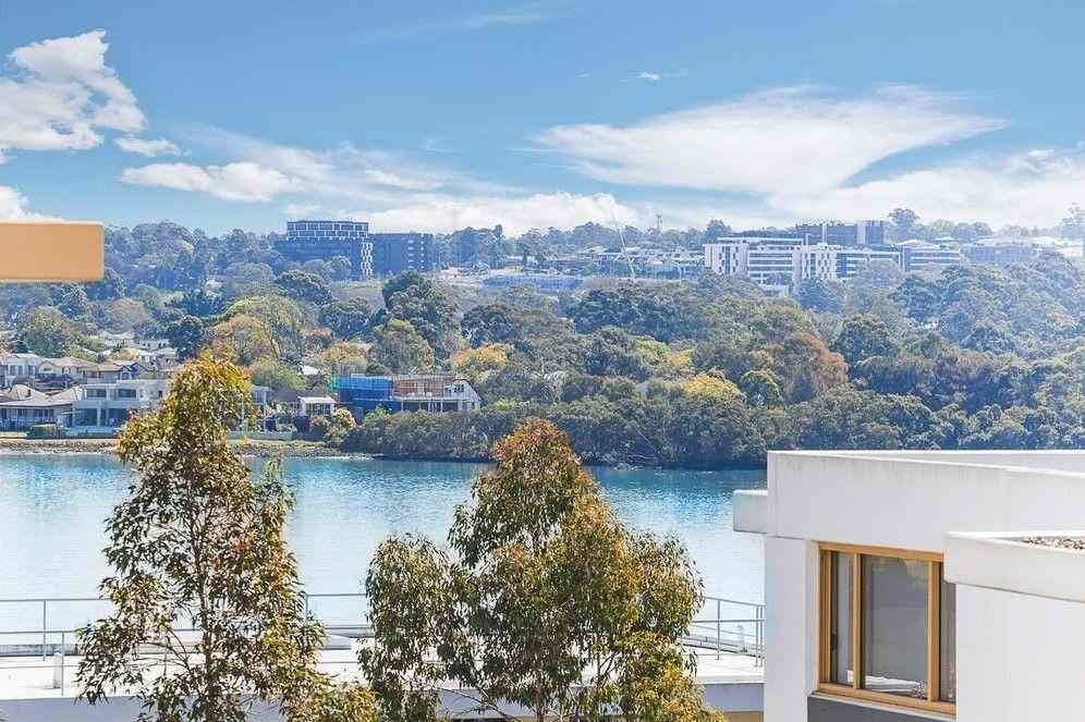 Prop-GPT: Apartment: NSW Rhodes, NSW 2138 Premium three bedroom apartment with Upgrade Floorboard For Lease !!
