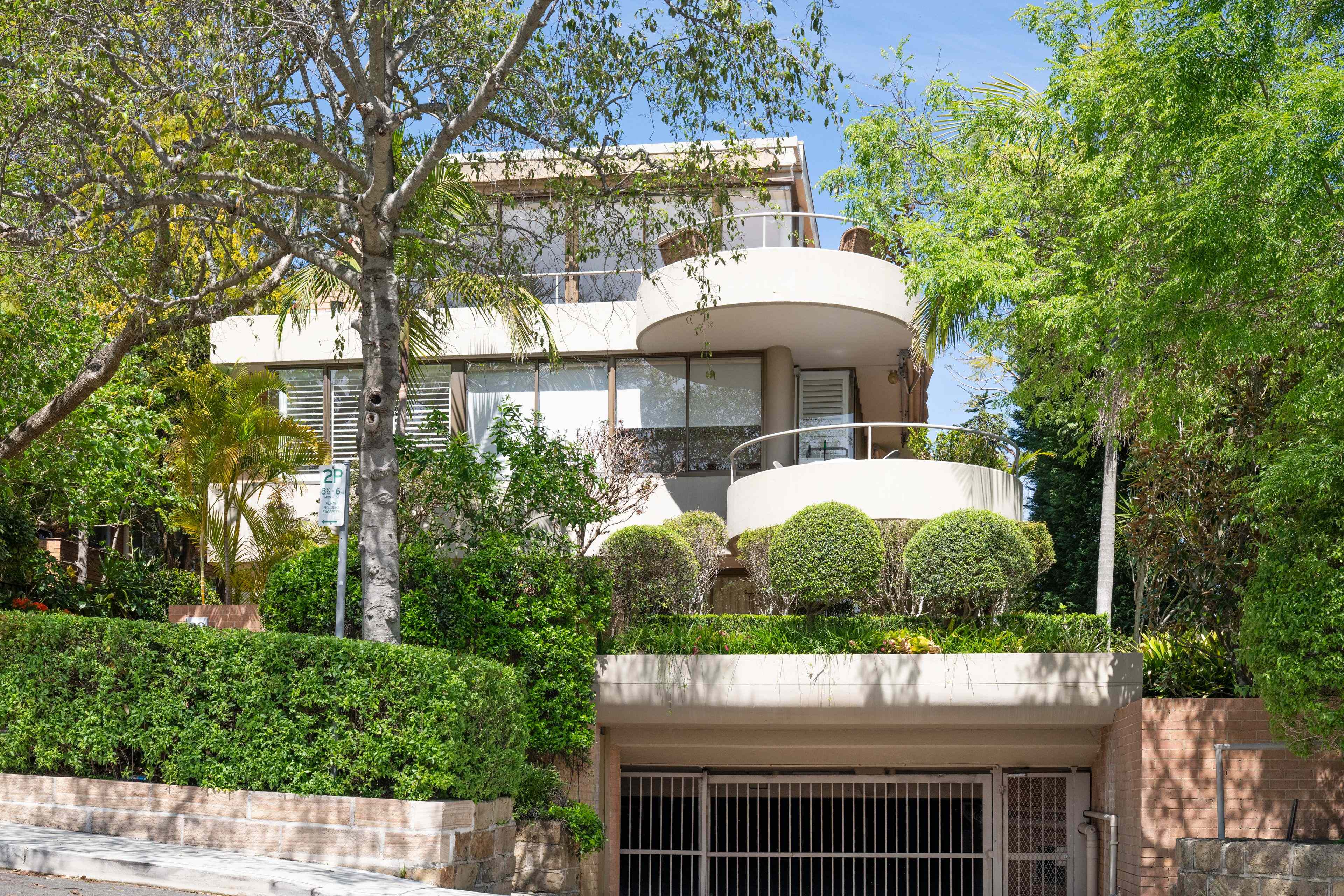 Prop-GPT: Apartment: NSW Cremorne, NSW 2090 North Facing Penthouse Apartment