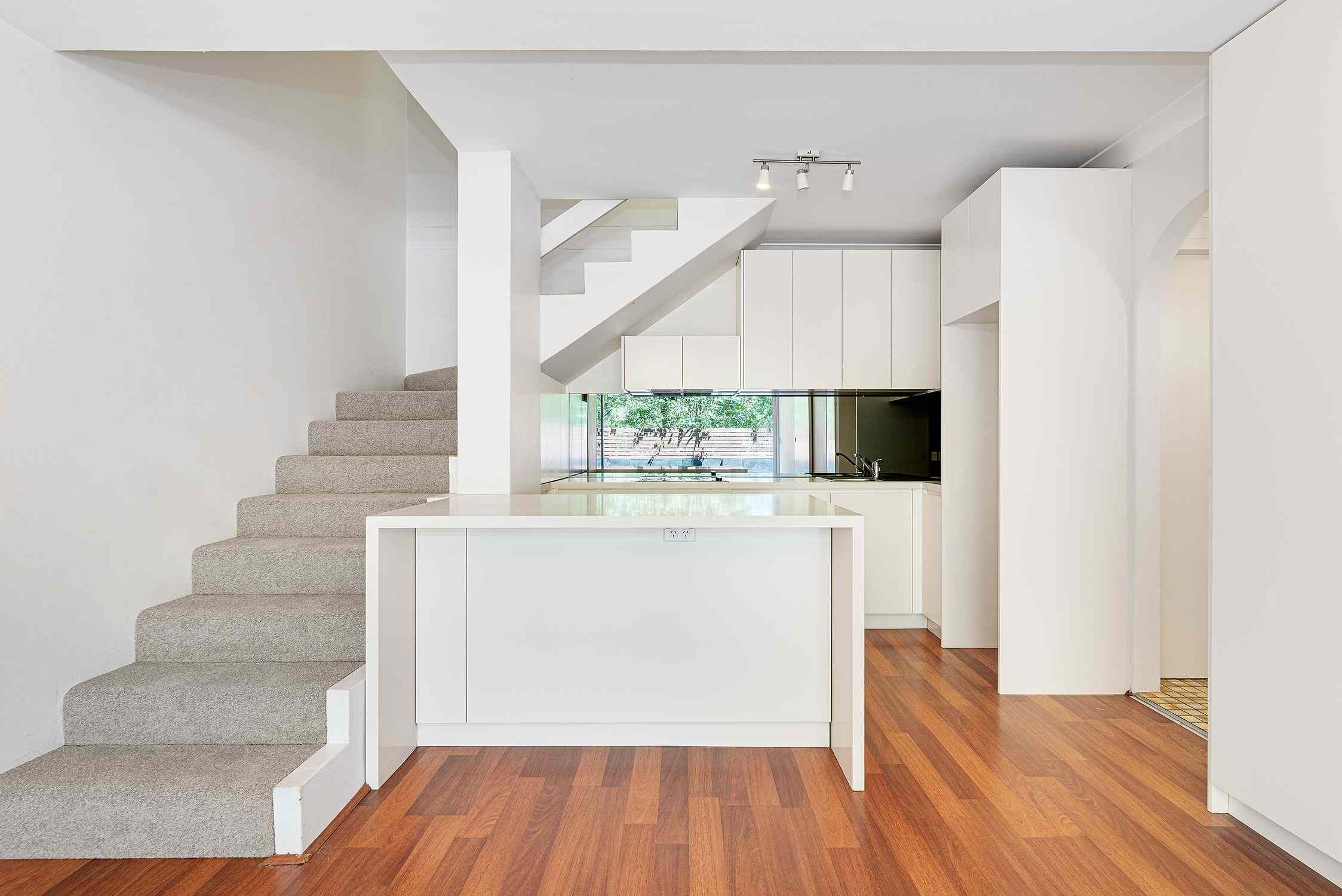 3 bedroom townhouse in the heart of Neutral Bay: NSW Neutral Bay, NSW 2089 Townhouse | Prop-GPT the AI-Powered Property Portal