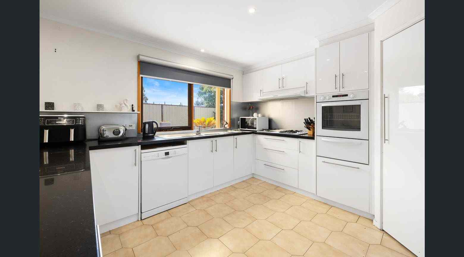 Remarkable Family Home - Mossfiel Estate, Hoppers Crossing: VIC Hoppers Crossing, VIC 3029 House | Prop-GPT the AI-Powered Property Portal