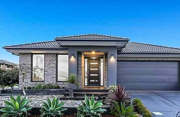 A Stunning Family Home: VIC Clyde, VIC 3978 House | Prop-GPT the AI-Powered Property Portal