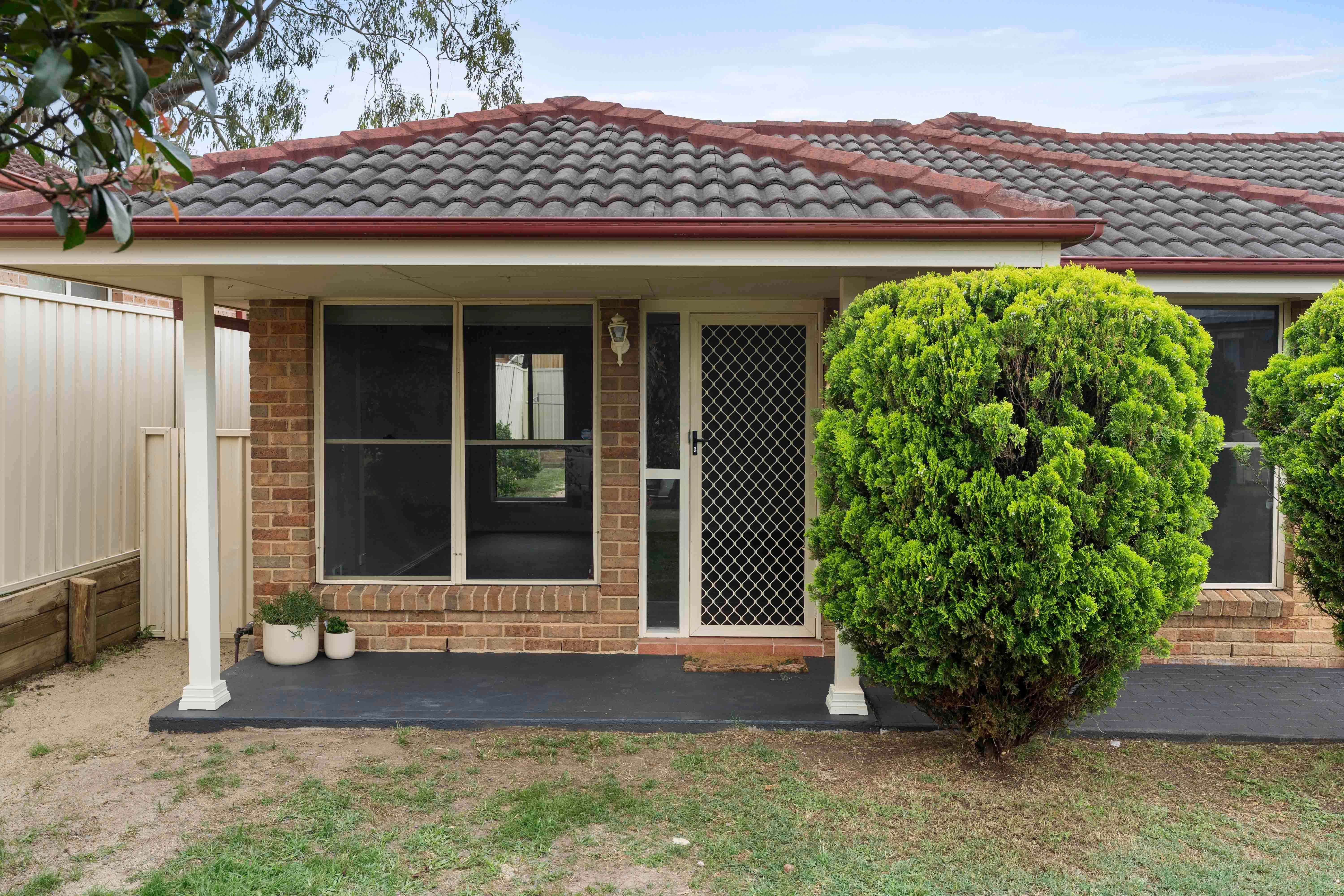 Prop-GPT: House: NSW Raymond Terrace, NSW 2324 Spacious 4-Bedroom Family Home in Quiet Location