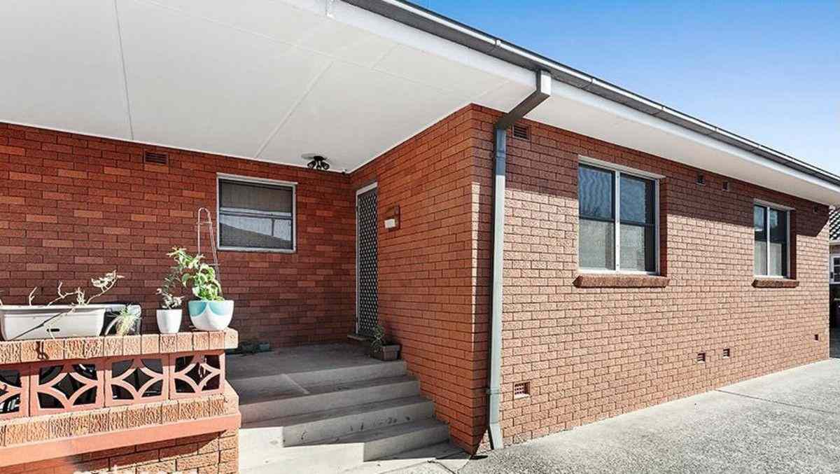 4/2a Moore Street, GWYNNEVILLE, NSW 2500 - Unit for Rent - harcourts.net: NSW Gwynneville, NSW 2500 Property | Prop-GPT the AI-Powered Property Portal