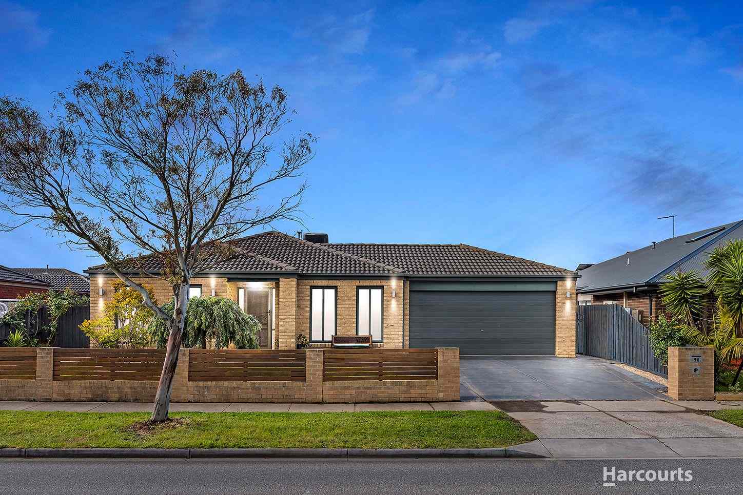 98 Webster Way, Pakenham, VIC 3810 - House for Rent - harcourts.net: VIC Pakenham, VIC 3810 House | Prop-GPT the AI-Powered Property Portal