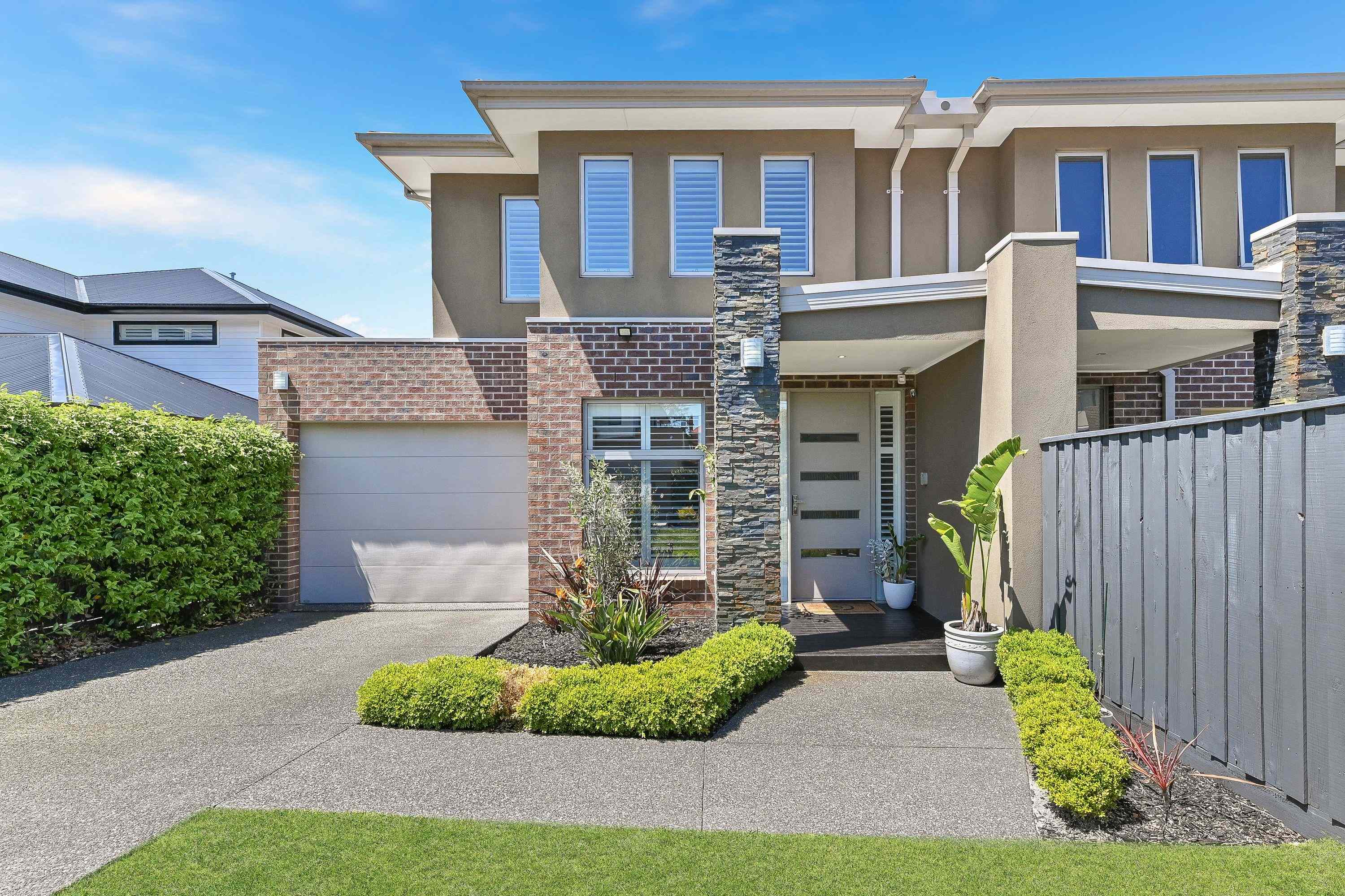 LUXURIOUS FOUR BEDROOM TOWNHOUSE!: VIC Cheltenham, VIC 3192 Townhouse | Prop-GPT the AI-Powered Property Portal