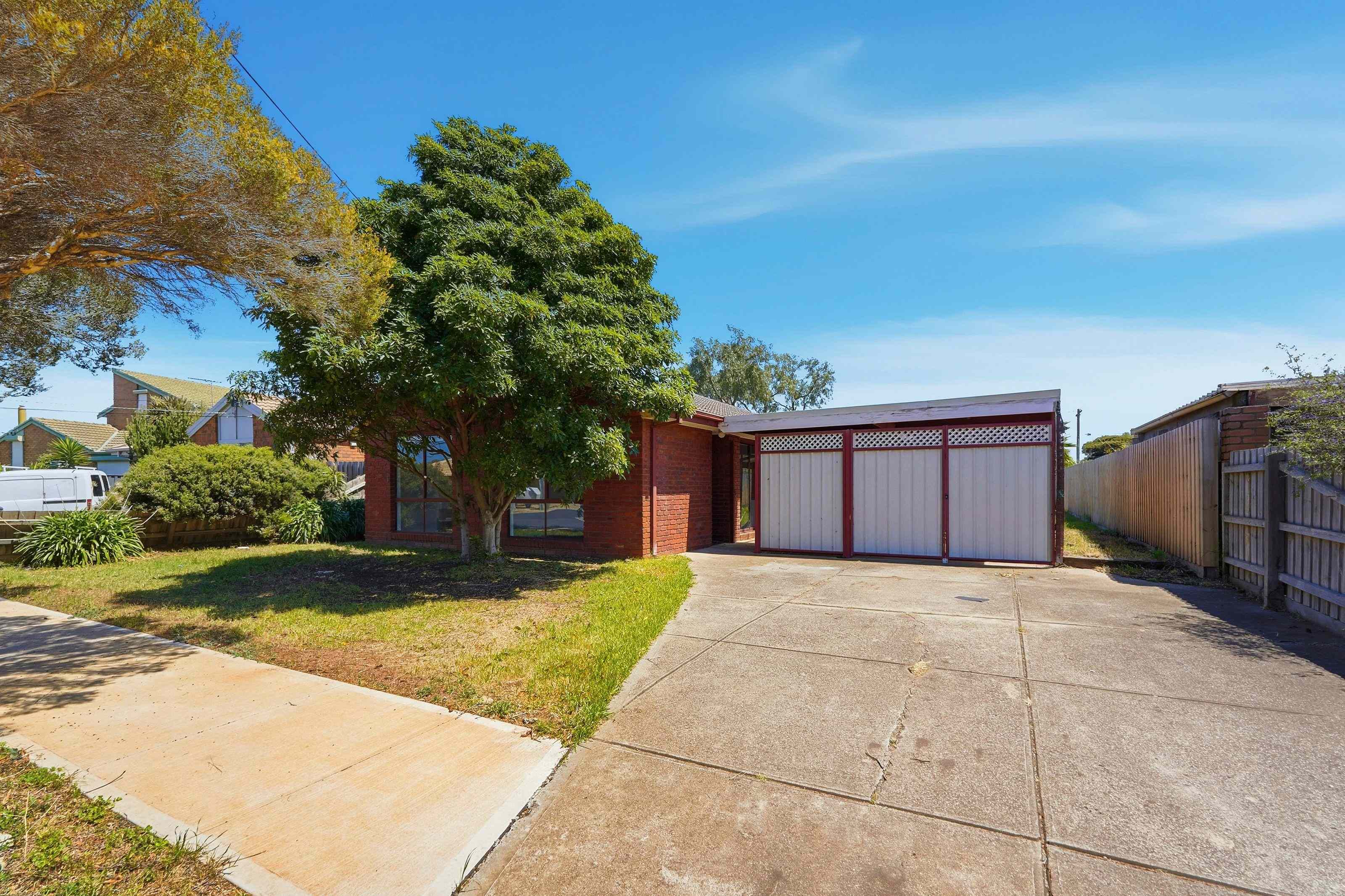 NEWLY UPDATED HOME IN HOPPERS CROSSING: VIC Hoppers Crossing, VIC 3029 House | Prop-GPT the AI-Powered Property Portal