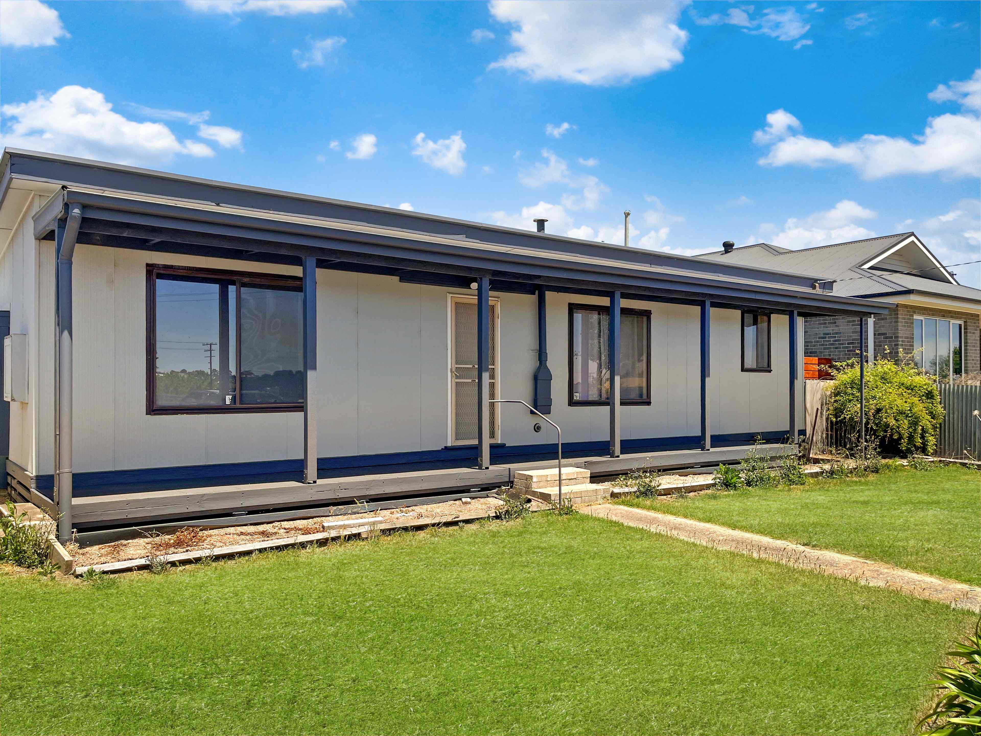 One bedroom home with study & a self contained bungalow: VIC Stawell, VIC 3380 House | Prop-GPT the AI-Powered Property Portal