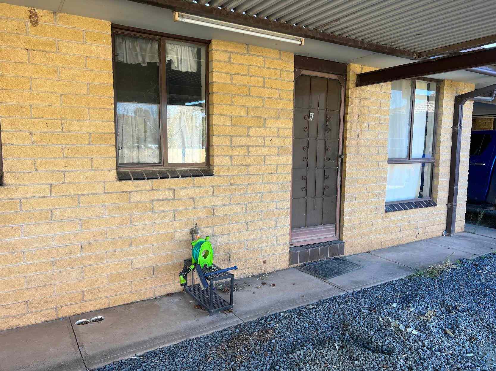 Ray White West Wyalong - 1 Bedroom 1 Bathroom brick unit: NSW West Wyalong, NSW 2671 Unit | Prop-GPT the AI-Powered Property Portal