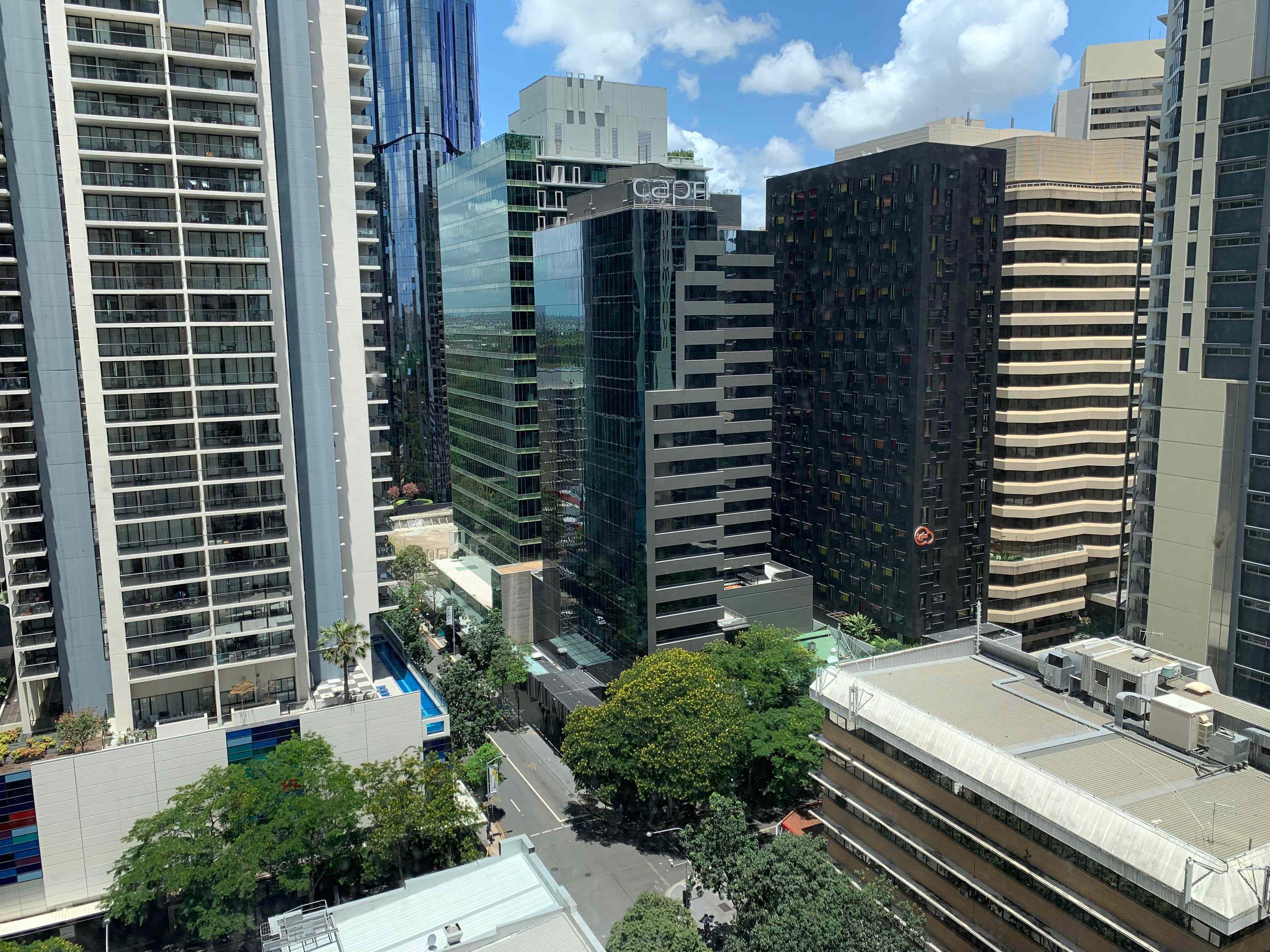Prop-GPT: Apartment: QLD Brisbane City, QLD 4000 Fully Furnished Apartment In The Heart of the CBD