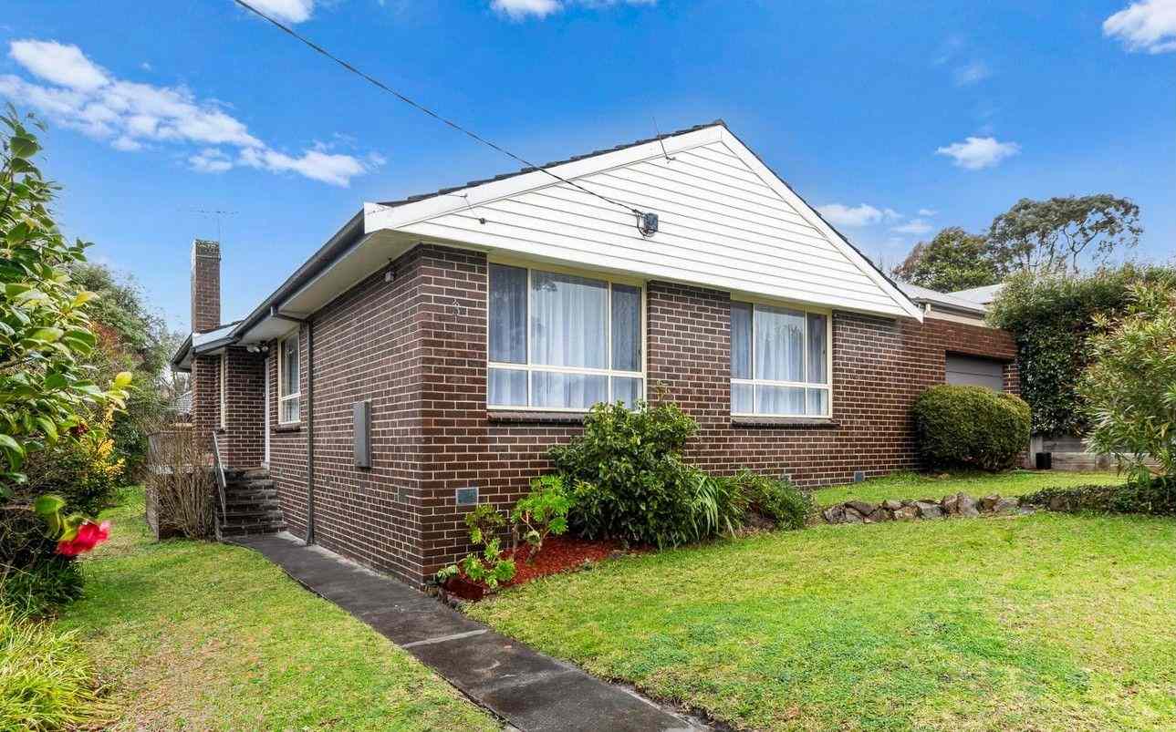 Quiet Court Living in a Prime Frankston South Locale: VIC Frankston South, VIC 3199 House | Prop-GPT the AI-Powered Property Portal