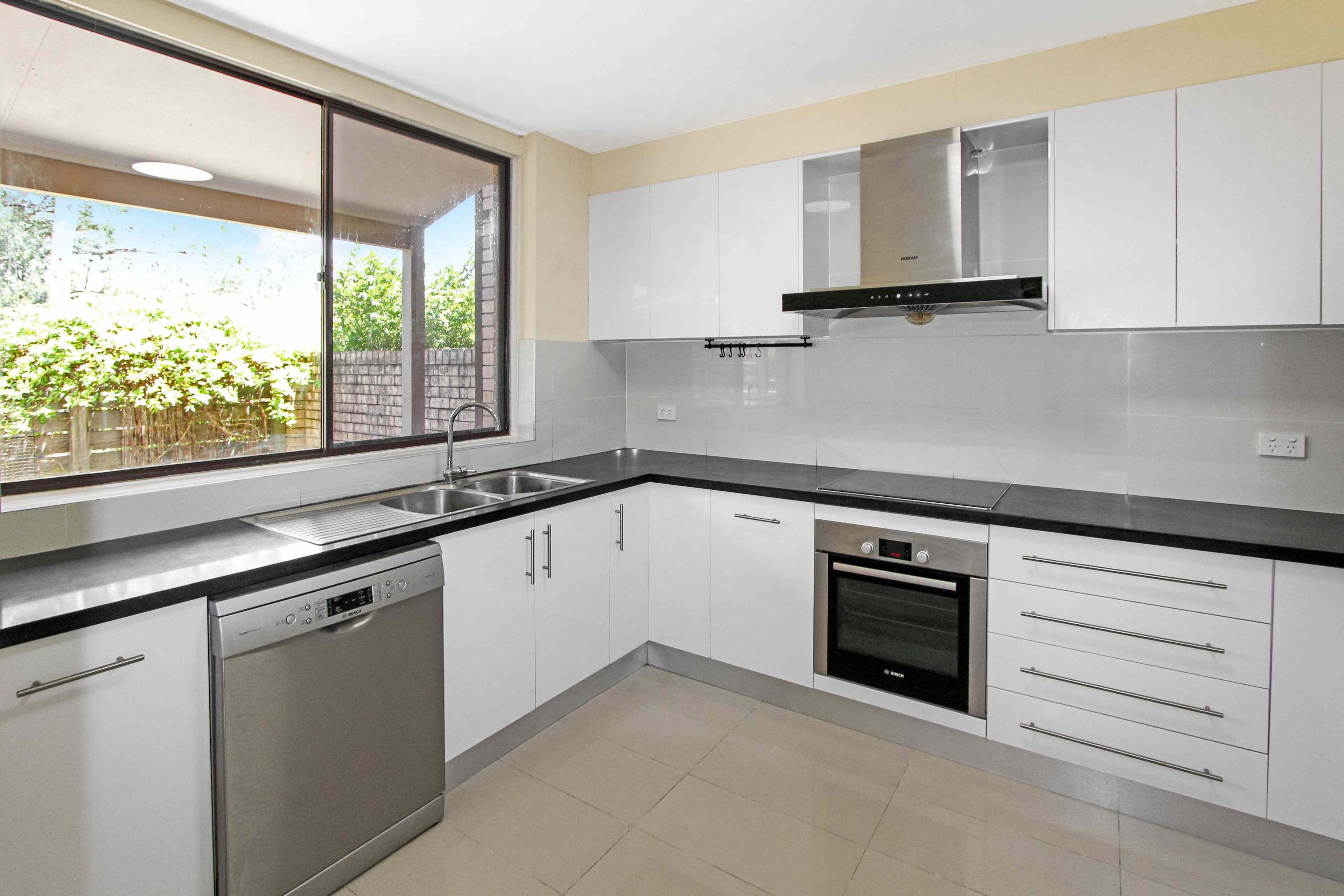 Well Maintained Townhouse with Convenience! Move in Now!: NSW Macquarie Park, NSW 2113 Townhouse | Prop-GPT the AI-Powered Property Portal