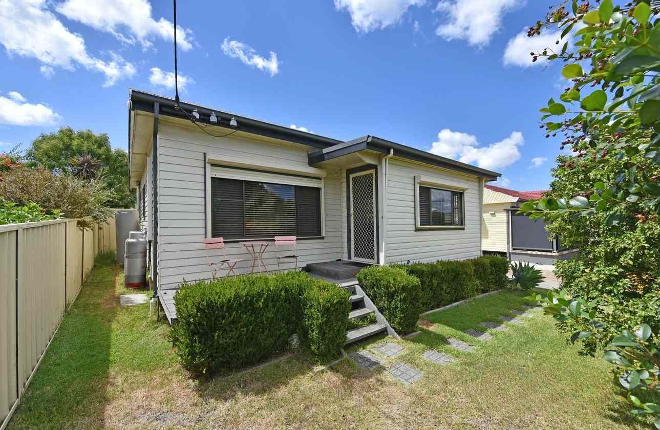 DELIGHTFUL & INVITING: NSW Beresfield, NSW 2322 House | Prop-GPT the AI-Powered Property Portal
