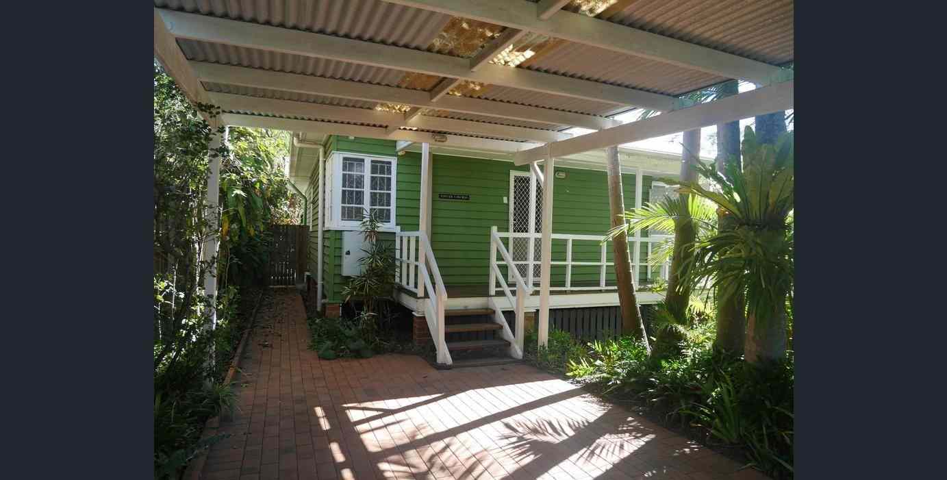 COTTAGE IN THE HEART OF GRACEVILLE: QLD Graceville, QLD 4075 House | Prop-GPT the AI-Powered Property Portal