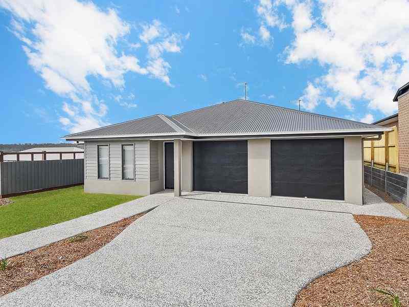 Stunning 4-Bedroom Duplex in South Ripley: QLD South Ripley, QLD 4306 DuplexSemi-detached | Prop-GPT the AI-Powered Property Portal