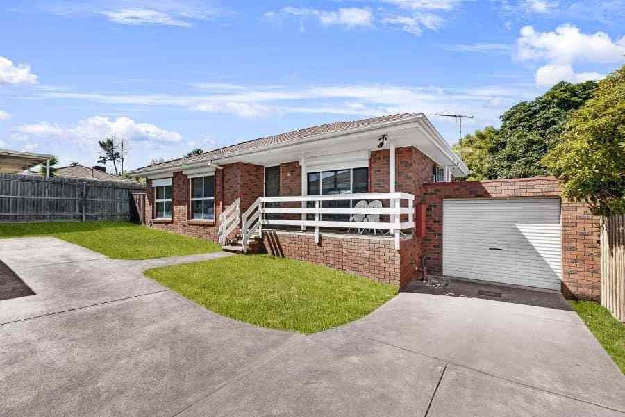 LIGHT, BRIGHT, WELCOMING: VIC Endeavour Hills, VIC 3802 House | Prop-GPT the AI-Powered Property Portal