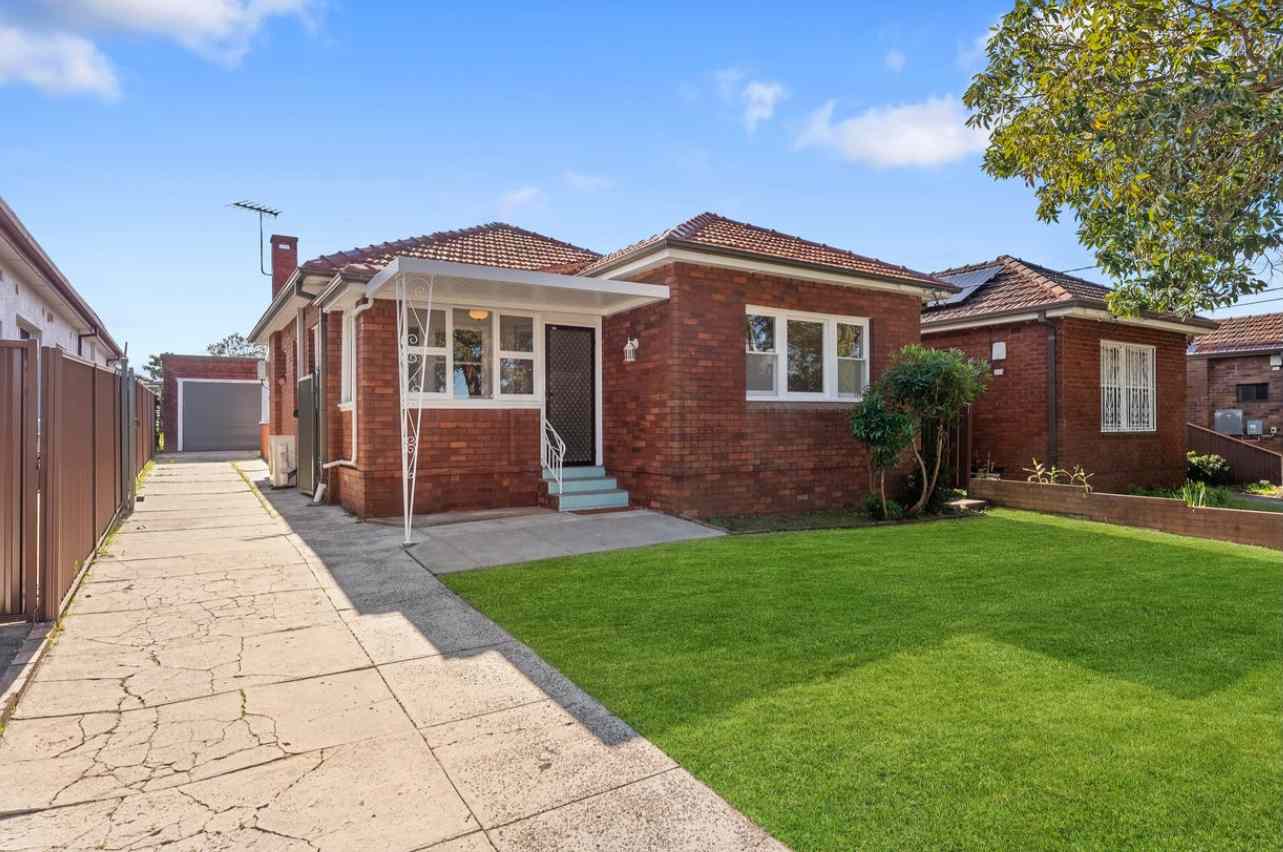 Spacious Family Home in Prime Beverly Hills Location: NSW Beverly Hills, NSW 2209 House | Prop-GPT the AI-Powered Property Portal