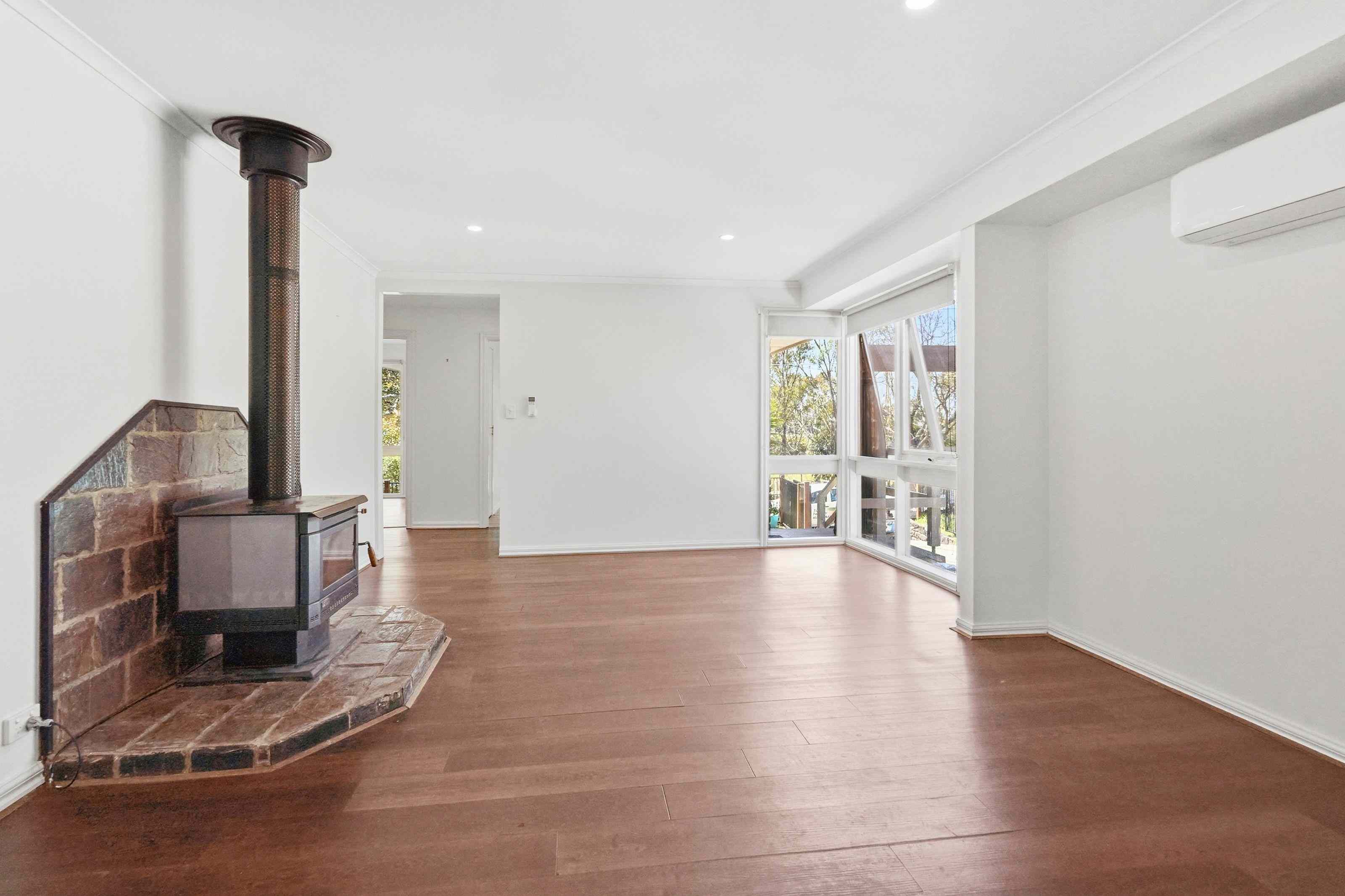 RECENTLY UPDATED HOME IN WYNDHAM VALE: VIC Wyndham Vale, VIC 3024 House | Prop-GPT the AI-Powered Property Portal