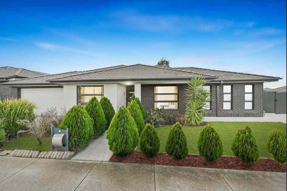 This impressive home perfectly blends style, functionality, and convenience.: VIC Berwick, VIC 3806 House | Prop-GPT the AI-Powered Property Portal