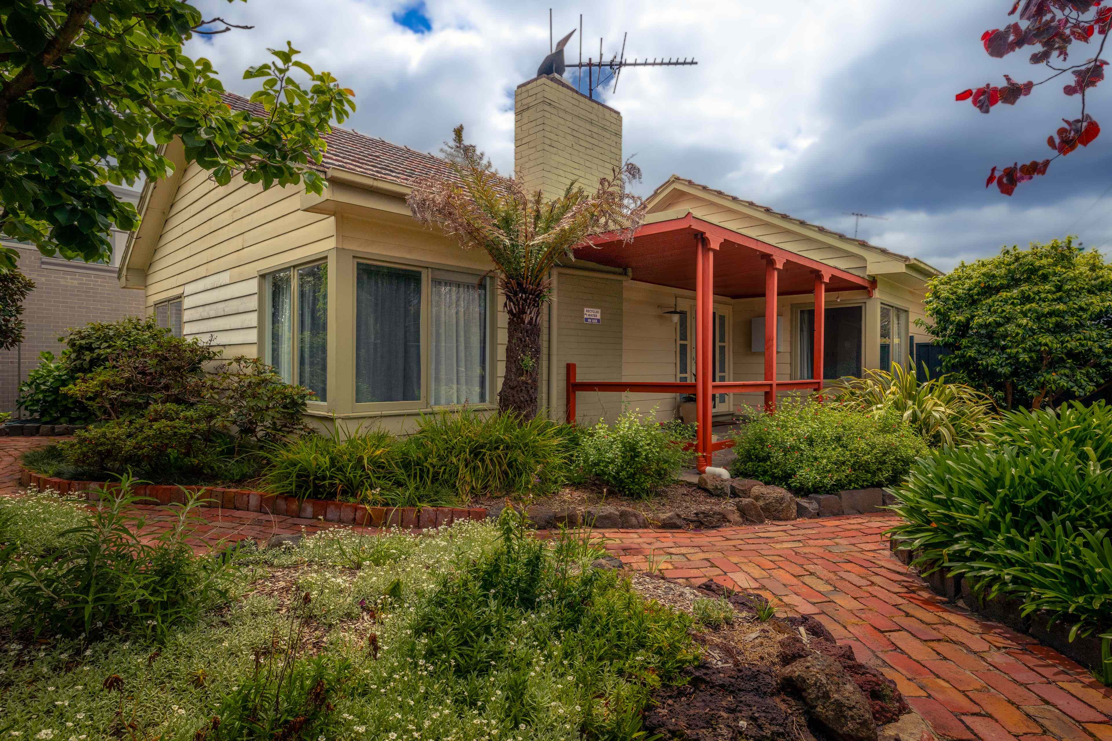 SPACIOUS 3 BEDROOM HOME WITH SEPARATE SELF CONTAINED DWELLING IN PRIME LOCATION: VIC Oakleigh South, VIC 3167 House | Prop-GPT the AI-Powered Property Portal