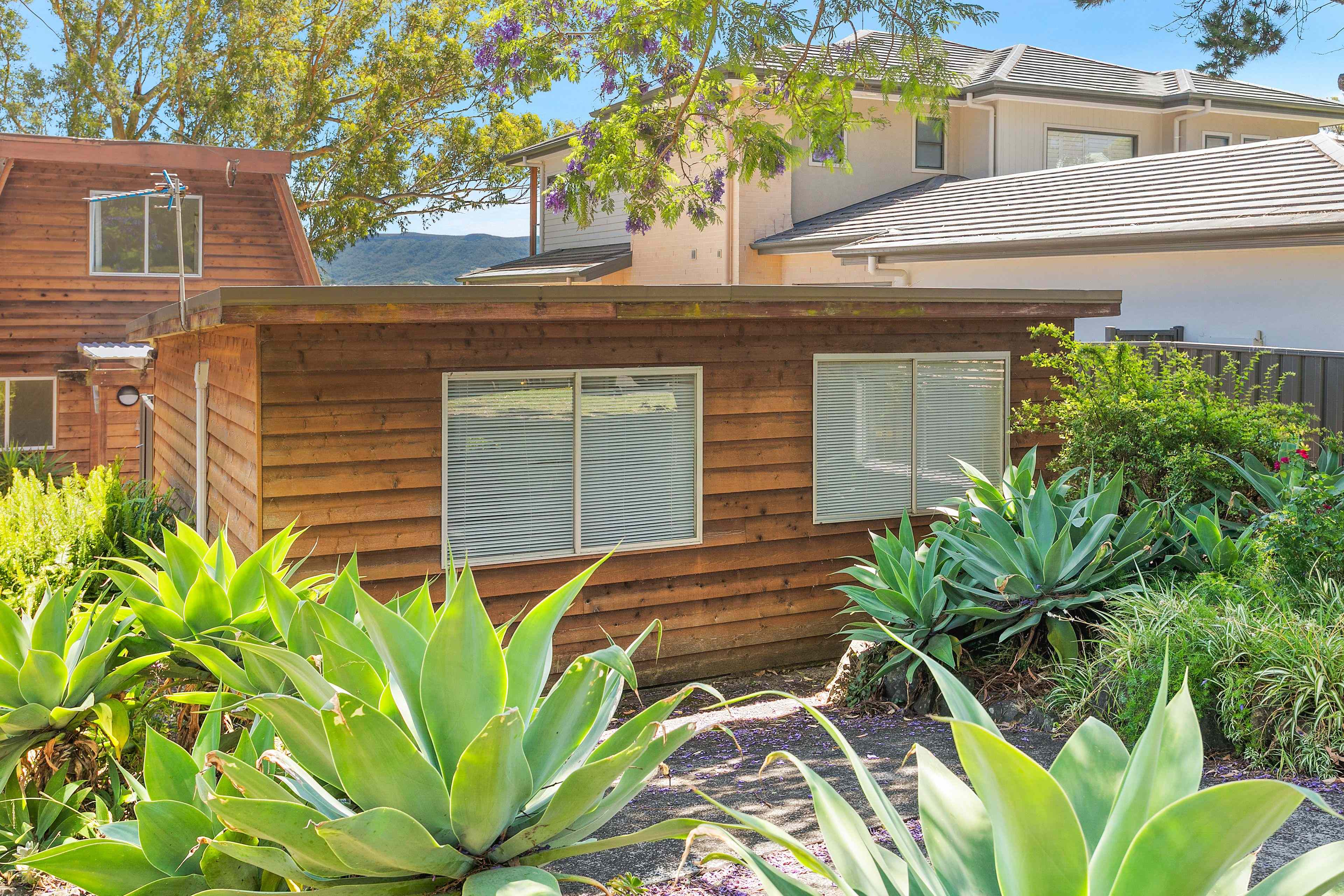 Studio Apartment - Utilites Included: NSW Oak Flats, NSW 2529 Studio | Prop-GPT the AI-Powered Property Portal