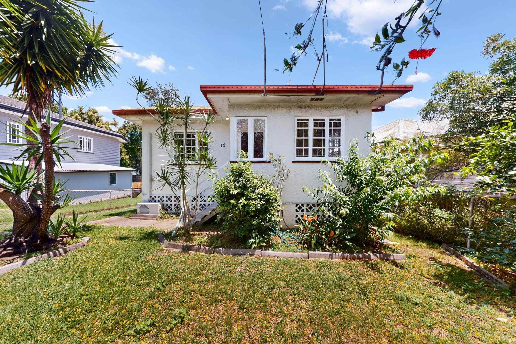 CHARMING COORPAROO COTTAGE - HANDY LOCATION: QLD Coorparoo, QLD 4151 House | Prop-GPT the AI-Powered Property Portal