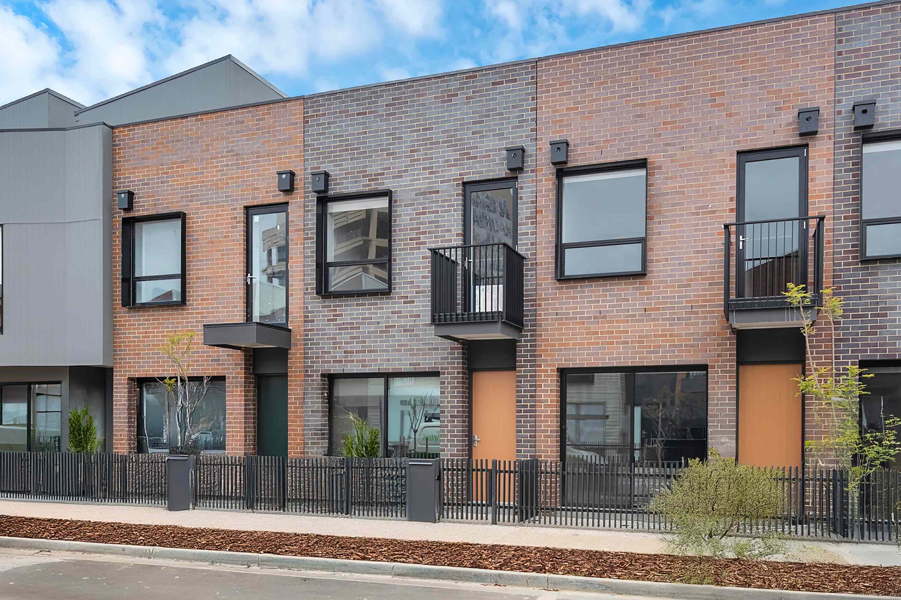 Industrial Cool Meets Coastal Convenience: SA Port Adelaide, SA 5015 Townhouse | Prop-GPT the AI-Powered Property Portal