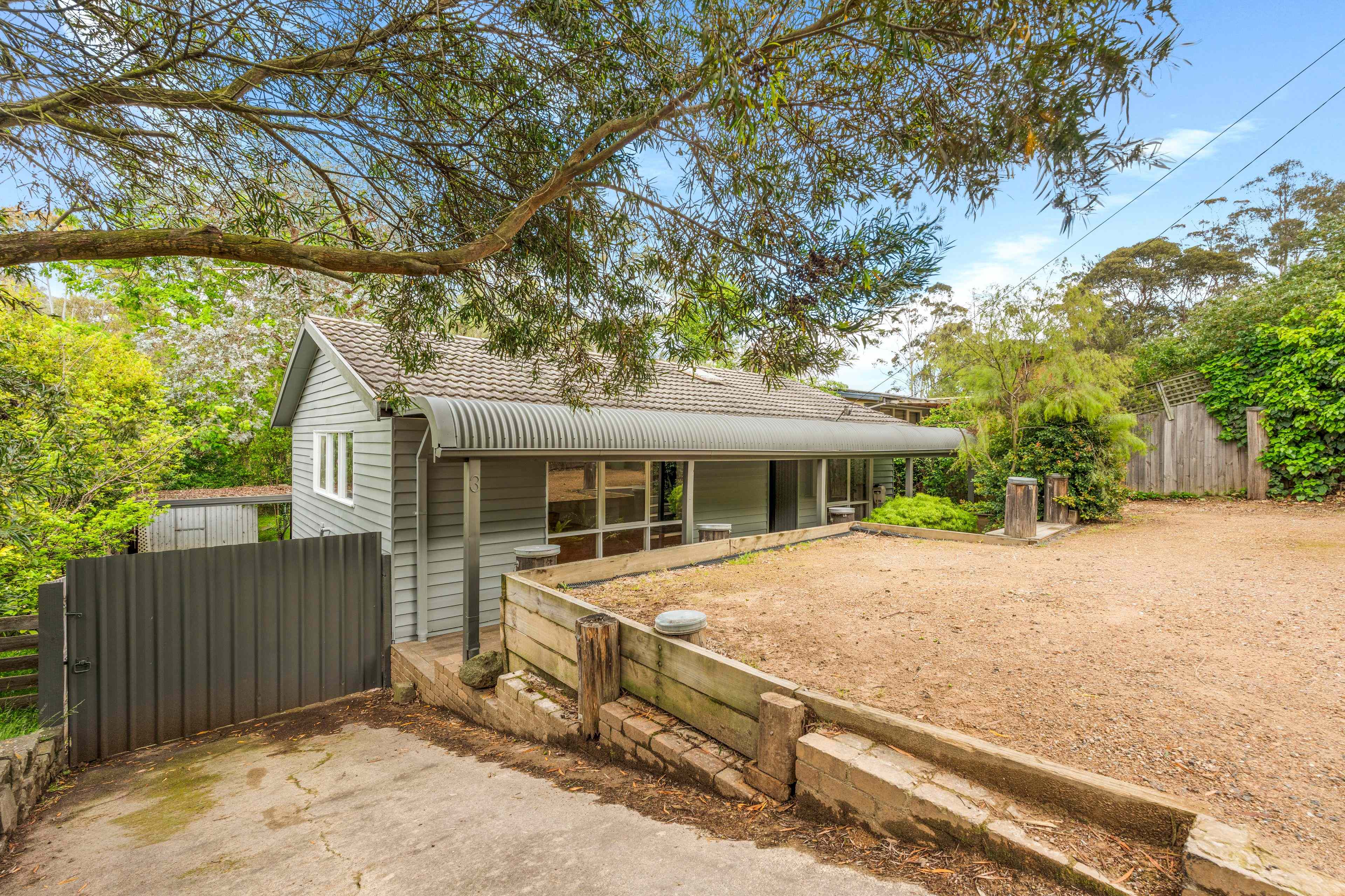 ONLY A STONE'S THROW AWAY: VIC Diamond Creek, VIC 3089 House | Prop-GPT the AI-Powered Property Portal