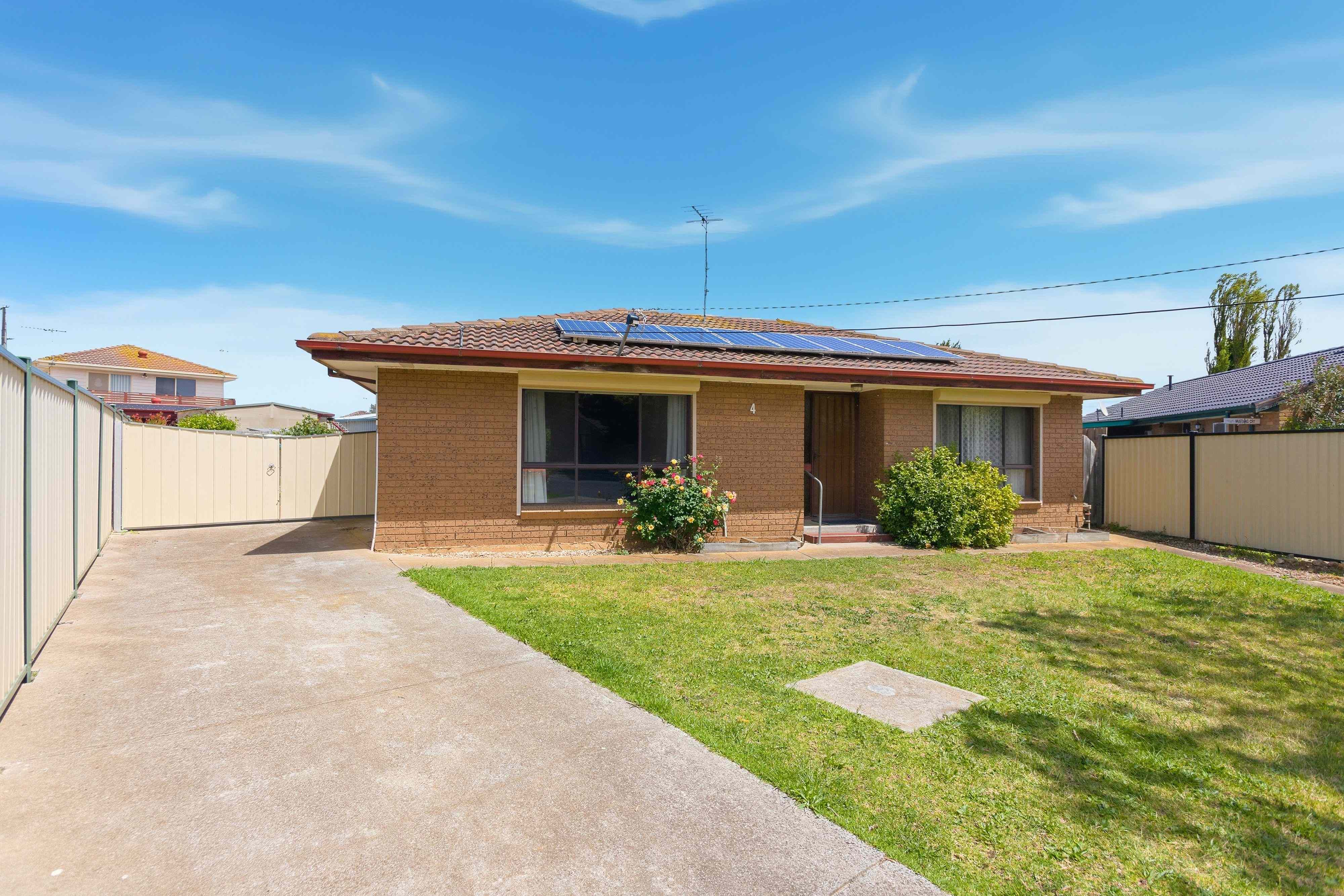 WERRIBEE HOME FOR RENT IN A QUIET COURT: VIC Werribee, VIC 3030 House | Prop-GPT the AI-Powered Property Portal