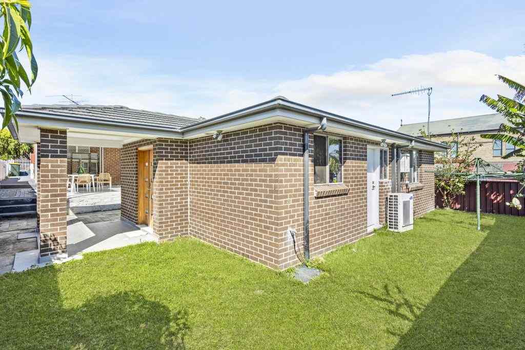 IMMACULATE TWO BEDROOM Granny Flat Close to All Amenities!: NSW Doonside, NSW 2767 Flat | Prop-GPT the AI-Powered Property Portal