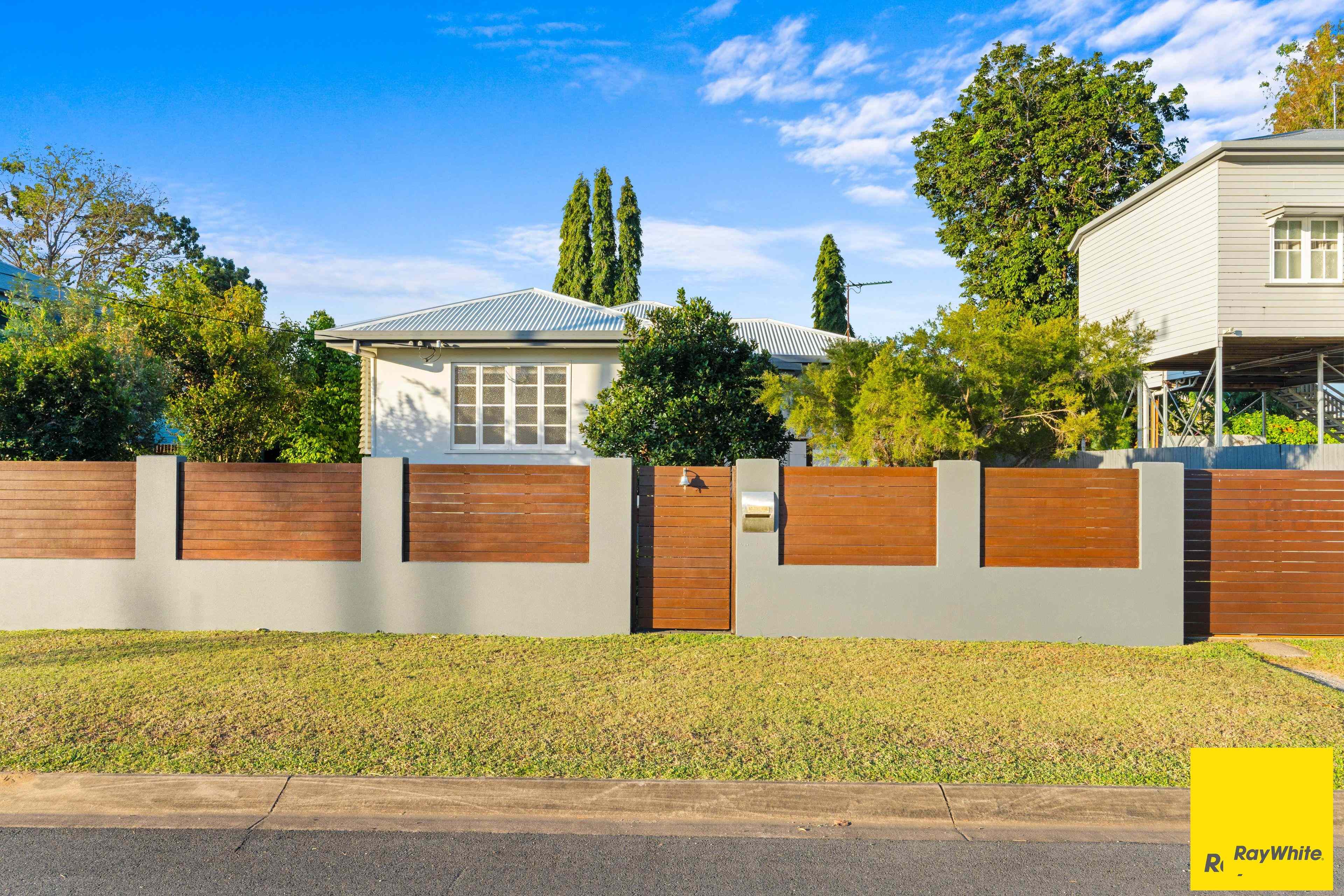 Unfurnished Timeless Queenslander in a great location!: QLD Westcourt, QLD 4870 House | Prop-GPT the AI-Powered Property Portal