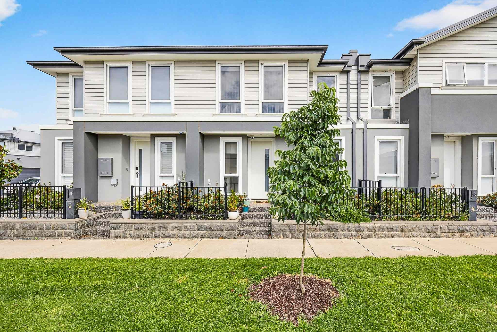 Modern Living in the Heart of Orana Estate: VIC Clyde North, VIC 3978 Townhouse | Prop-GPT the AI-Powered Property Portal