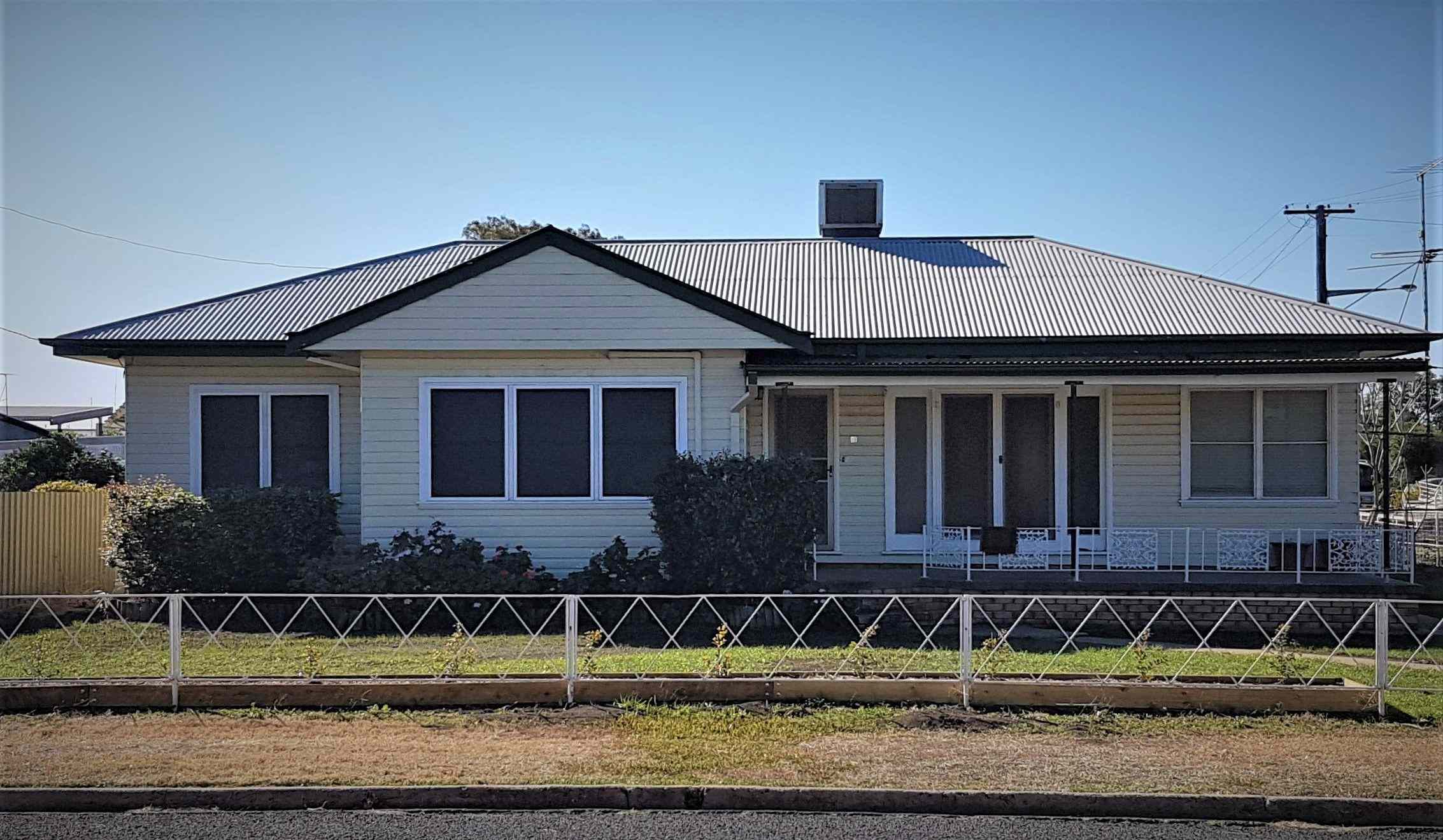 Close to the Aquatic Centre: NSW Moree, NSW 2400 House | Prop-GPT the AI-Powered Property Portal